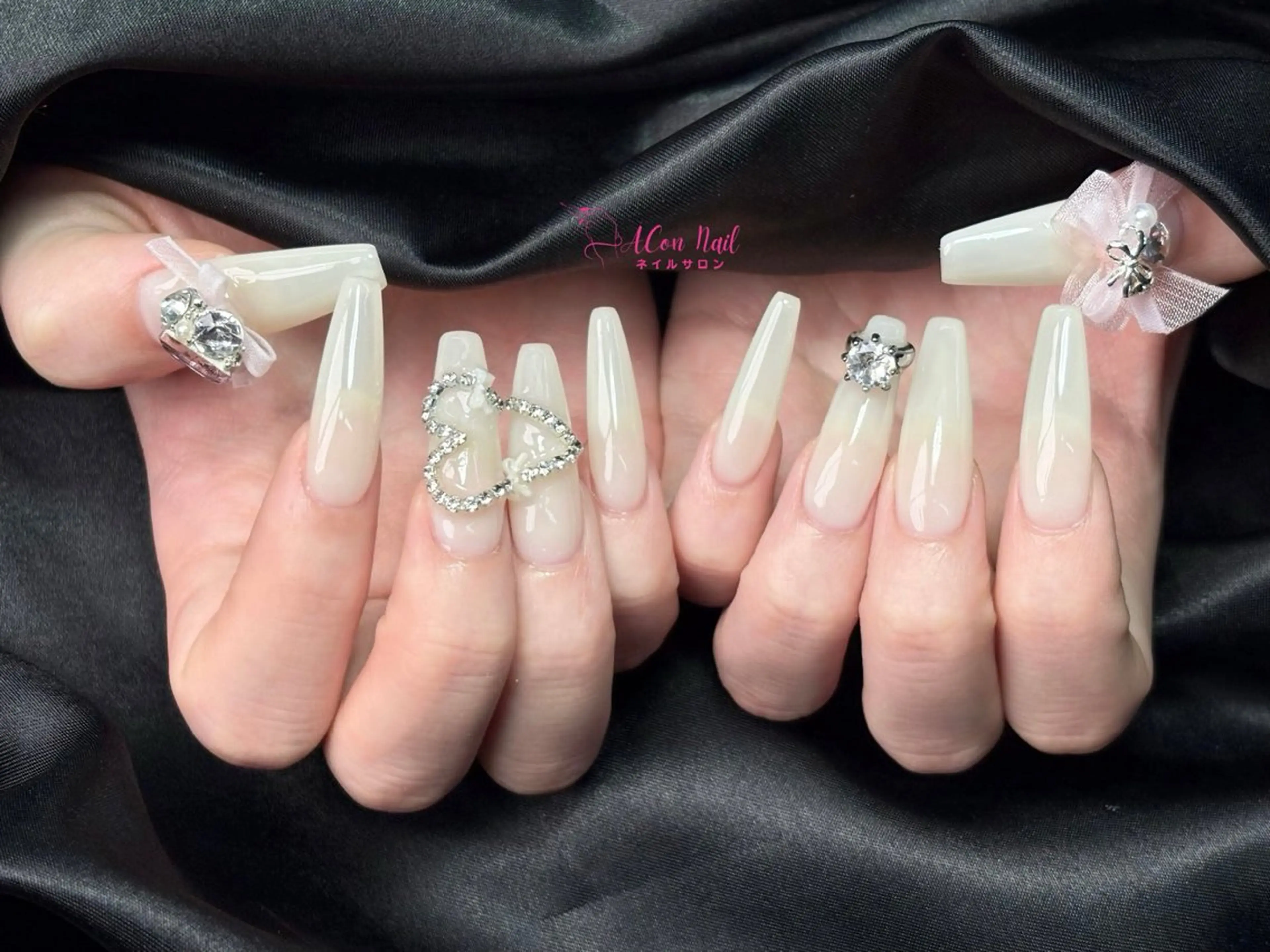 ネイル 桜ネイル 長さ出し フラワーネイル フレンチネイル ジェルネイル ハンドネイル ACon NailSalonのネイルデザイン