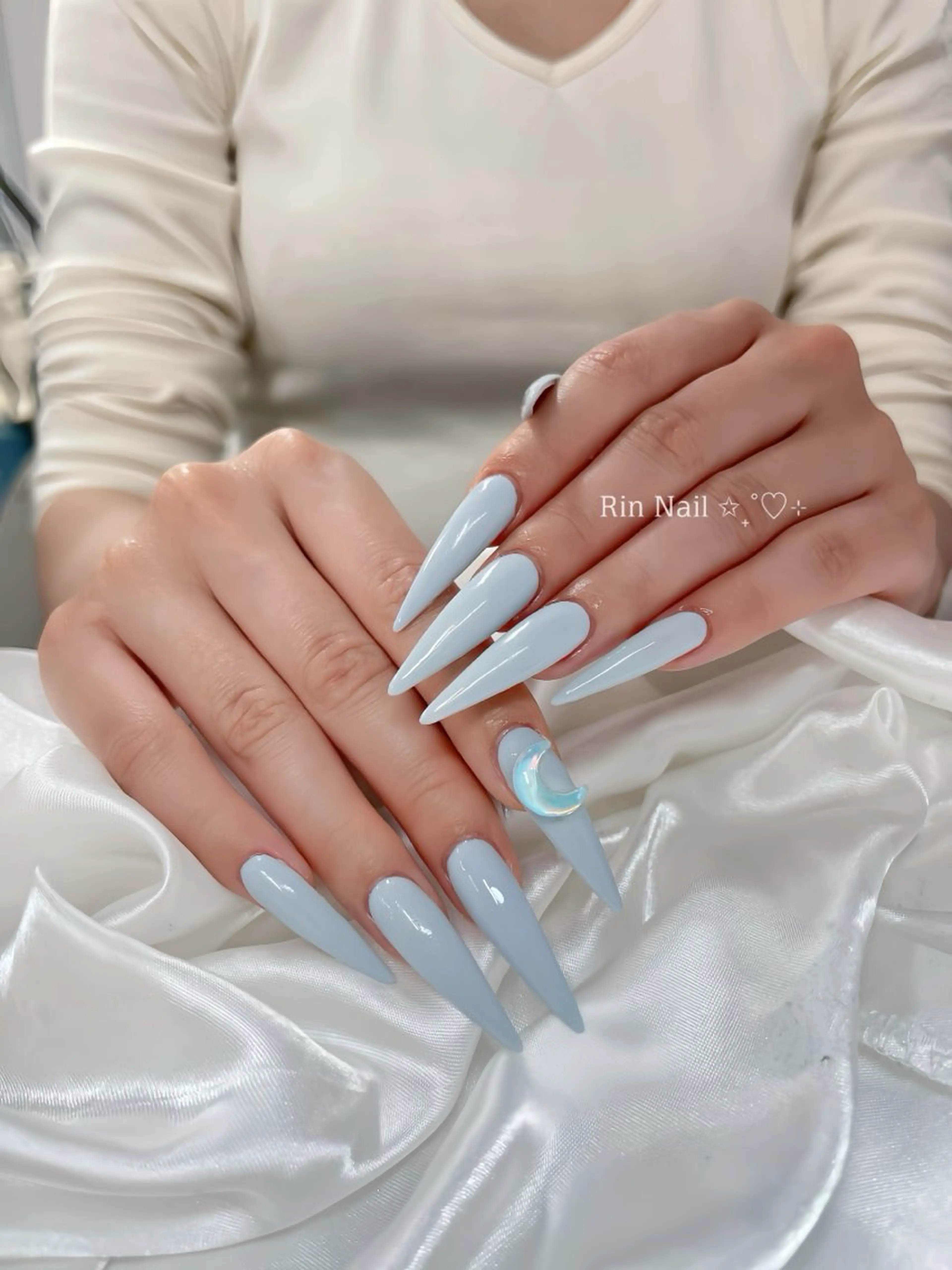 ネイル アートネイル チークネイル ジェルネイル ロングネイル マグネットネイル ハンドネイル Rin Nail 新大久保店のネイルデザイン