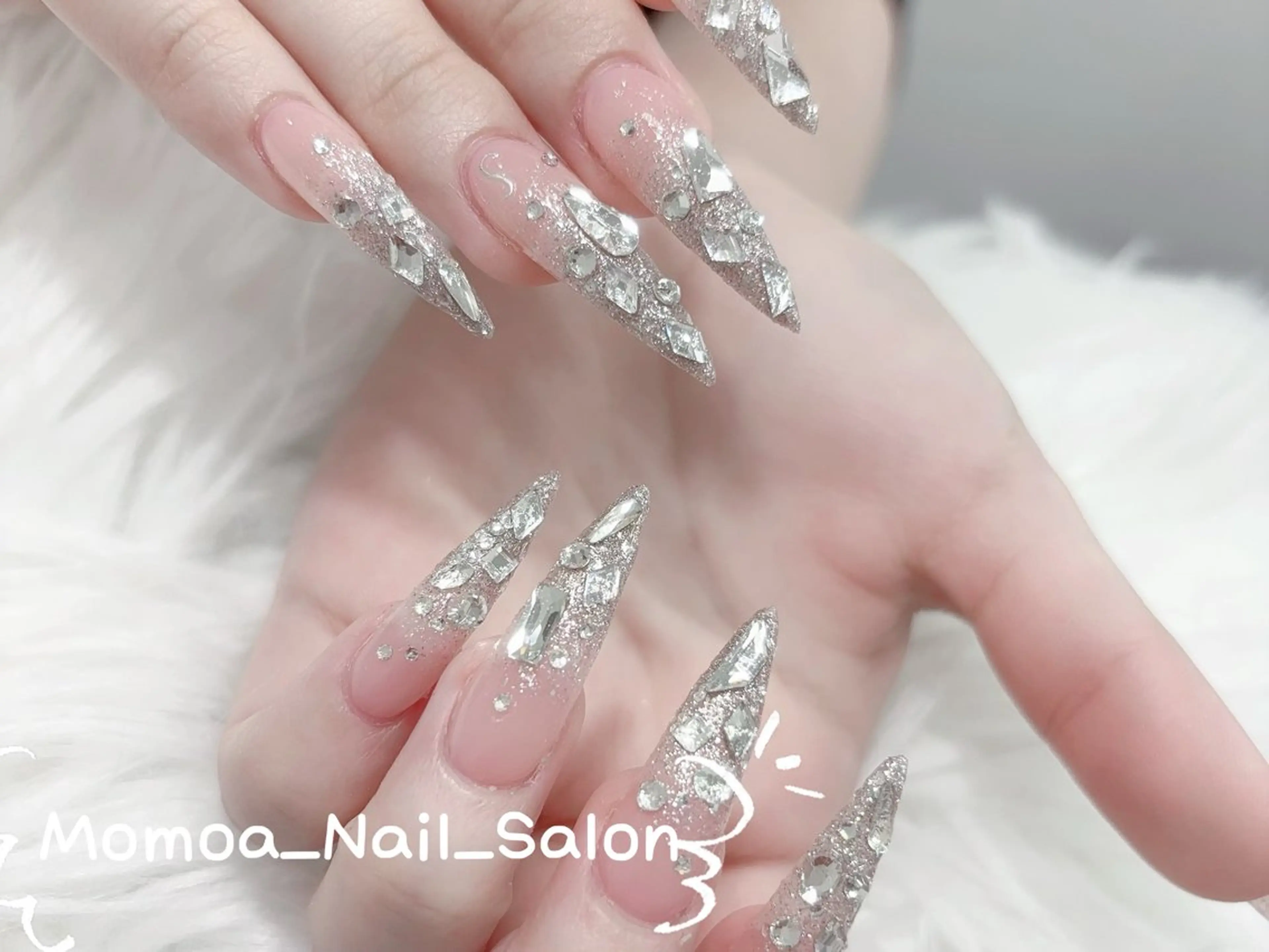 ネイル 成人式 ロングネイル マグネットネイル 大理石ネイル(マーブル) リボン ハンドネイル MoMoA Nail ネイル長さ出し専門店のネイルデザイン
