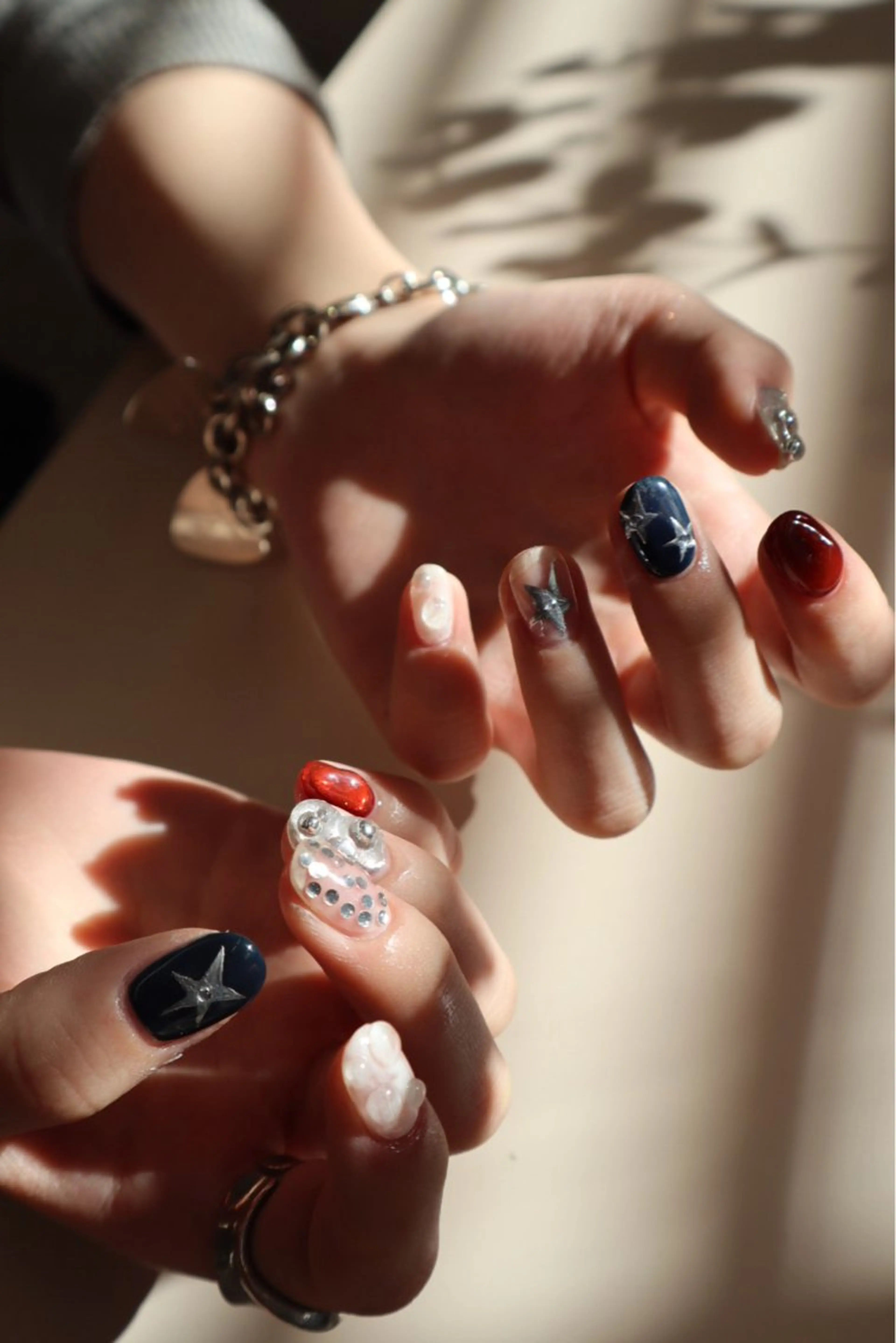 ネイル ボルドー ハンドネイル sister mohawk所属・chika / nailのネイルデザイン