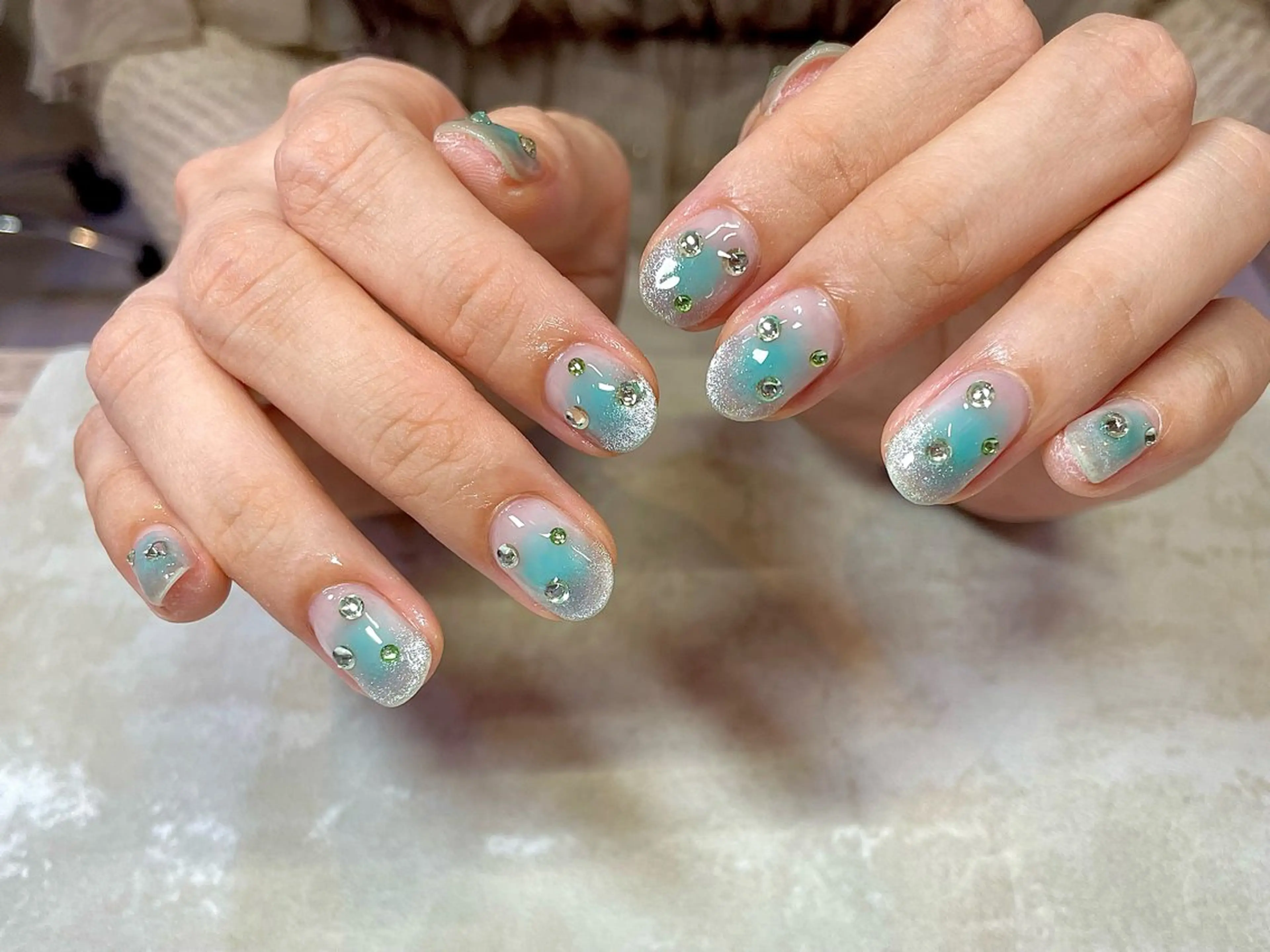 ネイル elu hのネイルデザイン