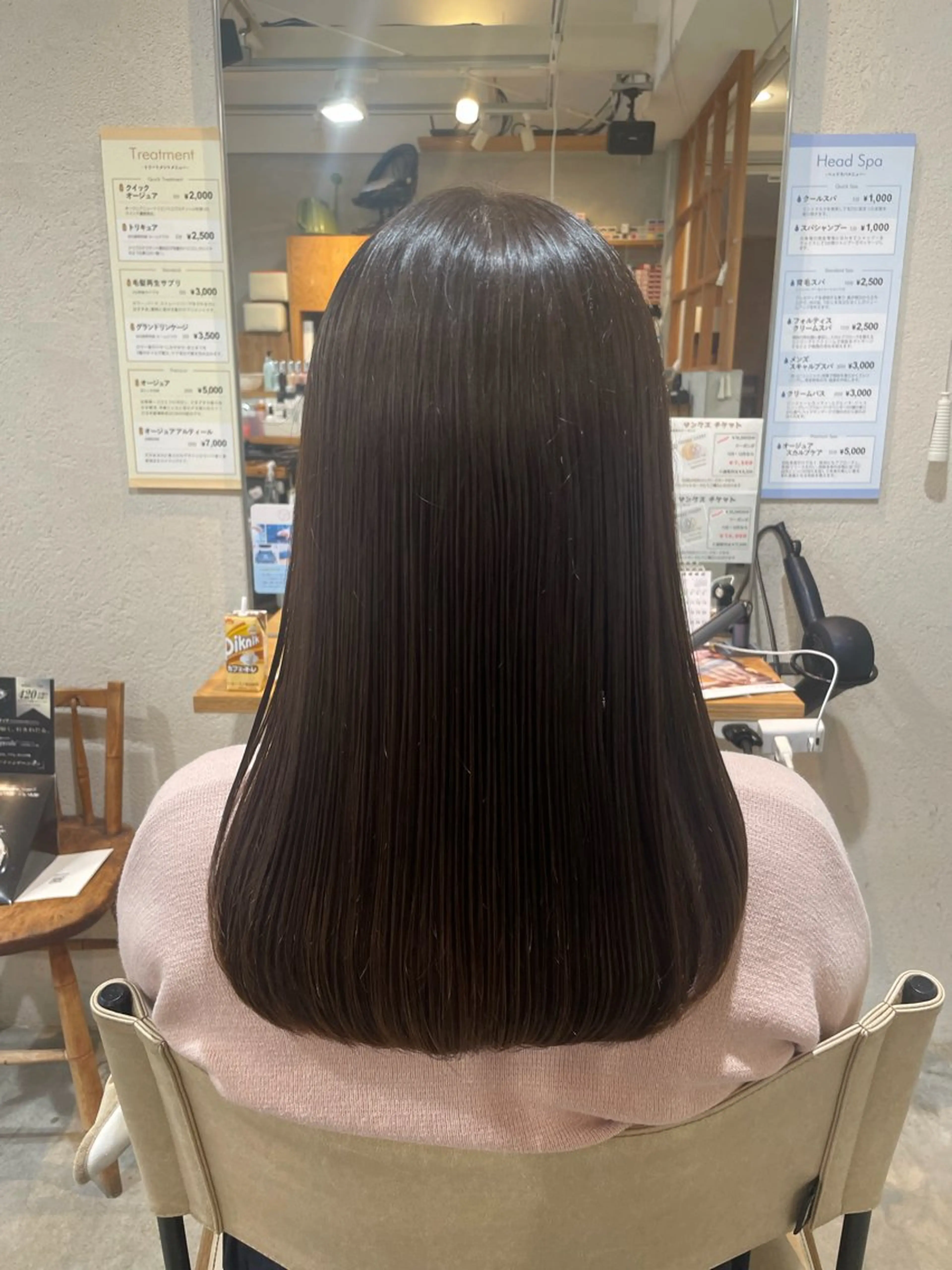 ロング ヘアカラー トリートメント momoka 女性限定のヘアスタイル