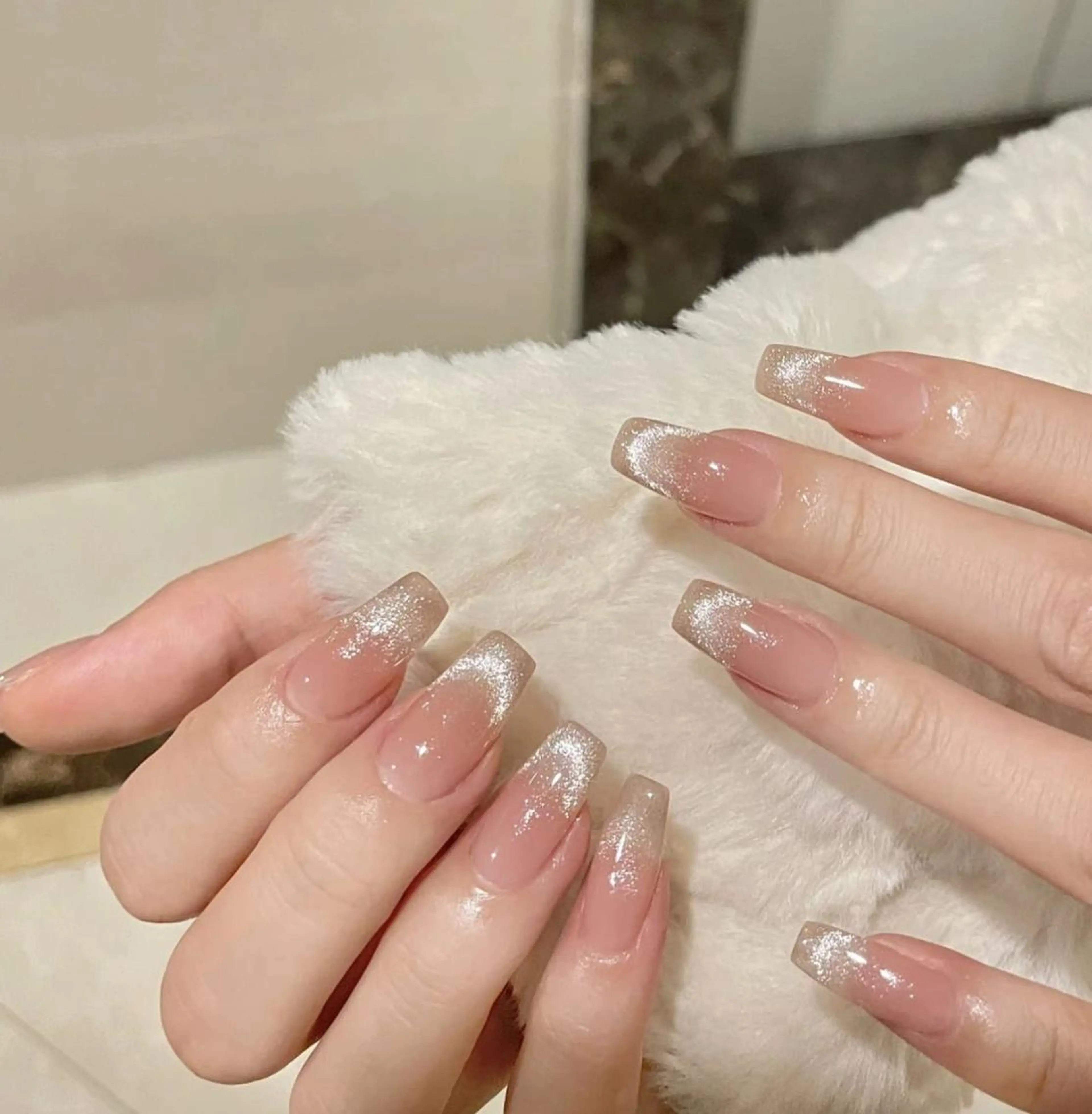 ネイル アートネイル 長さ出し ネイルチップ Queens 新宿本店のネイルデザイン