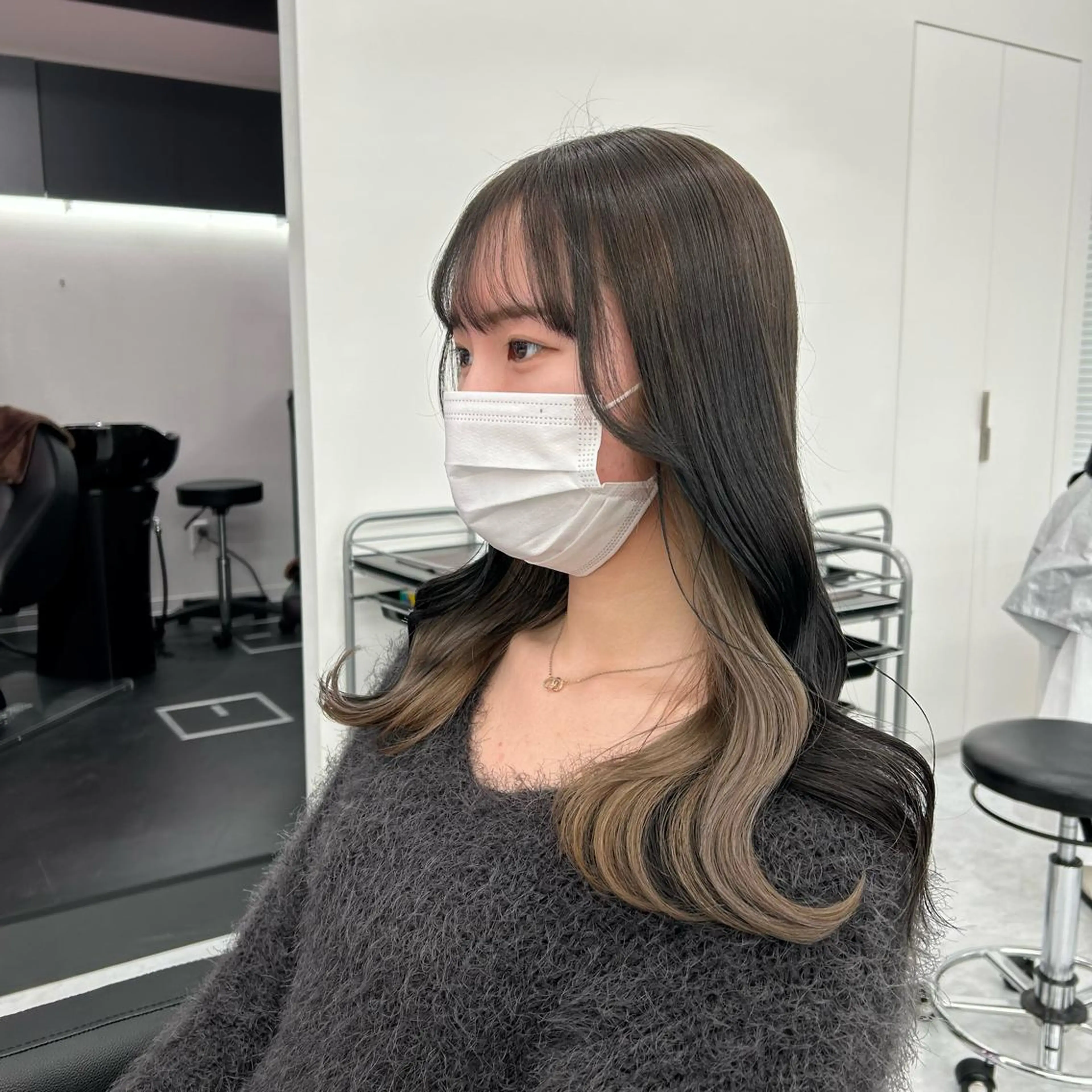 セミロング カラー ヘアアレンジ mai🍑暖色カラー /レイヤー💖のヘアスタイル