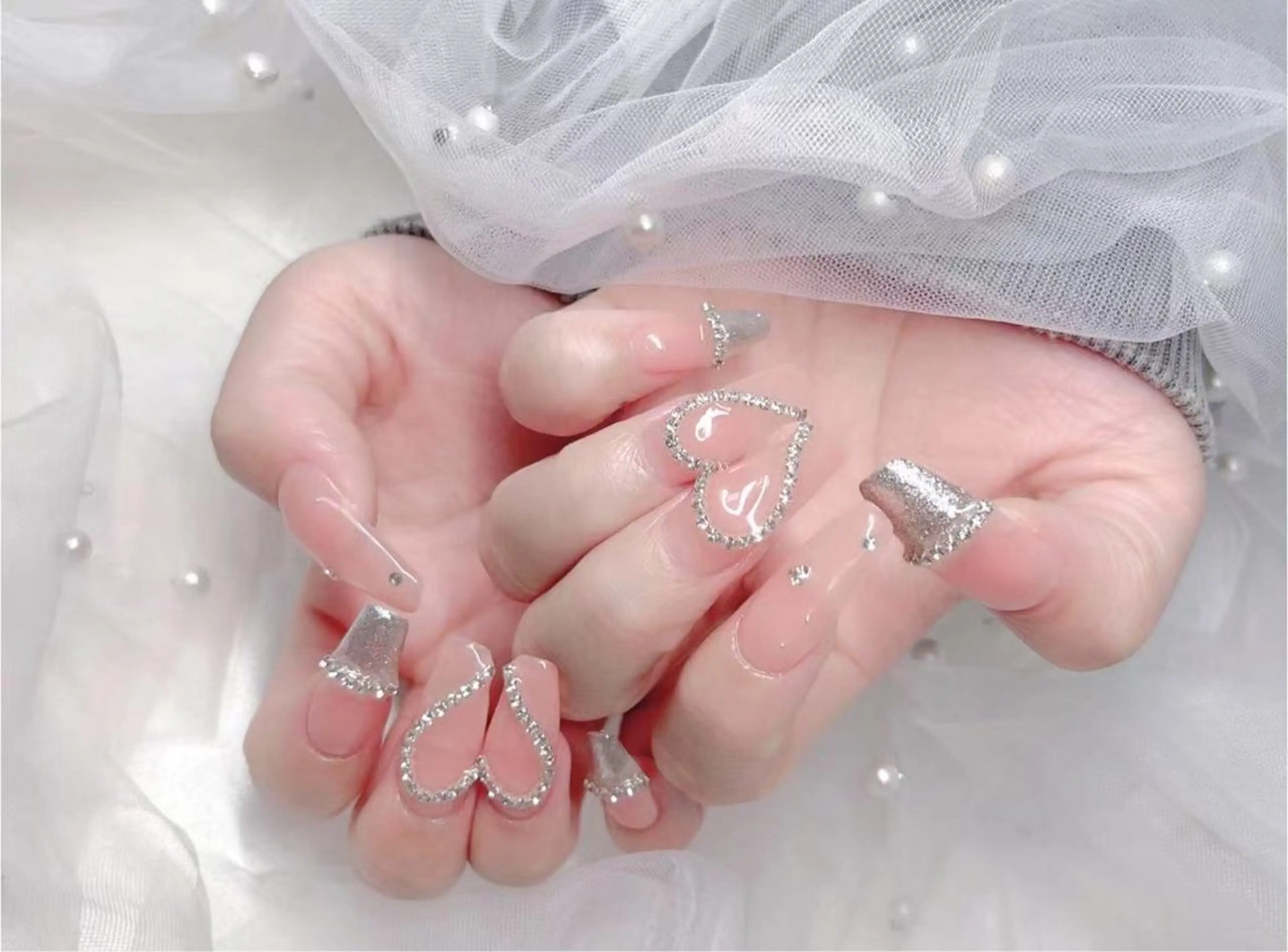 ネイル Miouミオン ネイルサロンのネイルデザイン