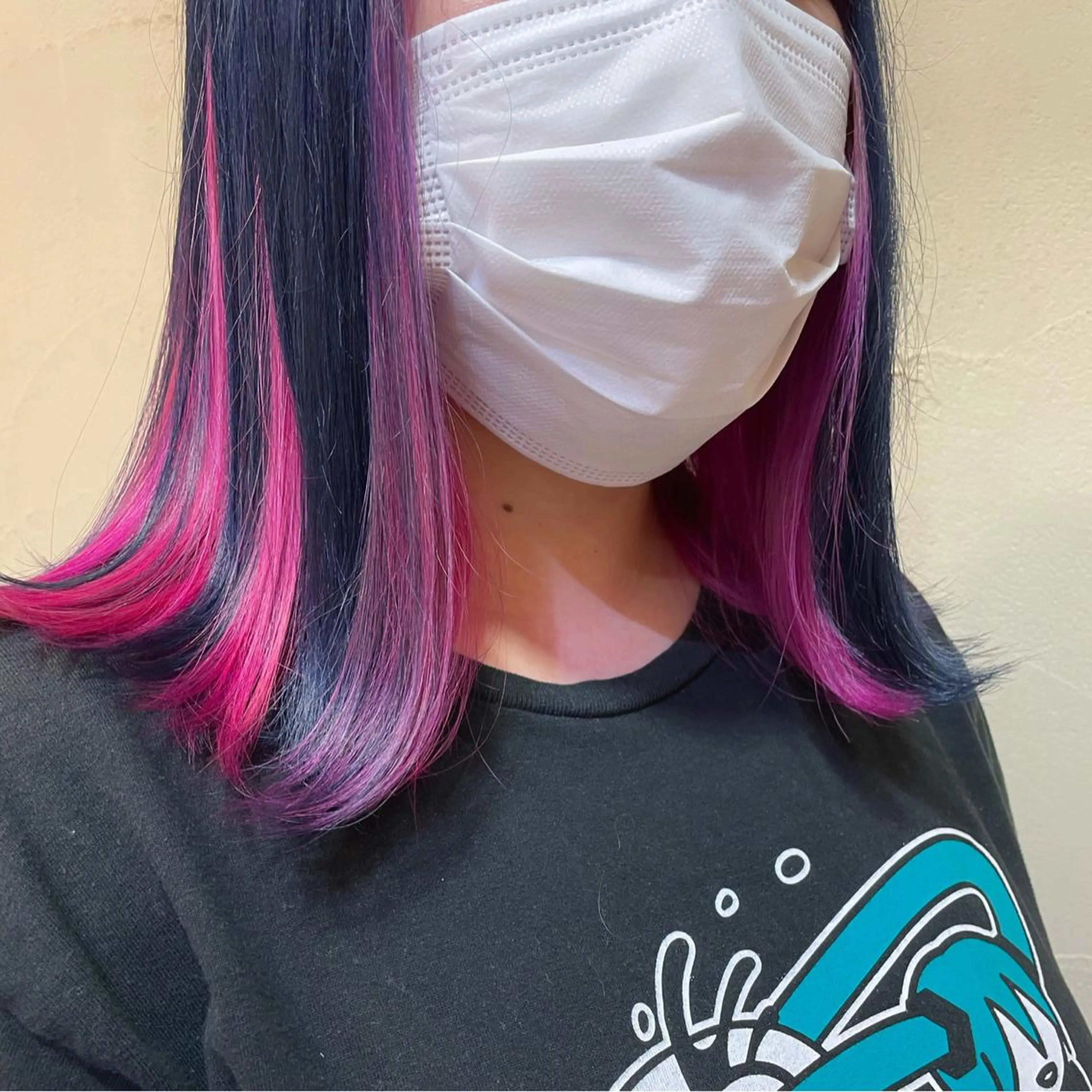 ショート カラー ヘアアレンジ ブリーチ ボブ 外ハネヘア カット ヘアカラー トリートメント 秋山 幸太のヘアスタイル