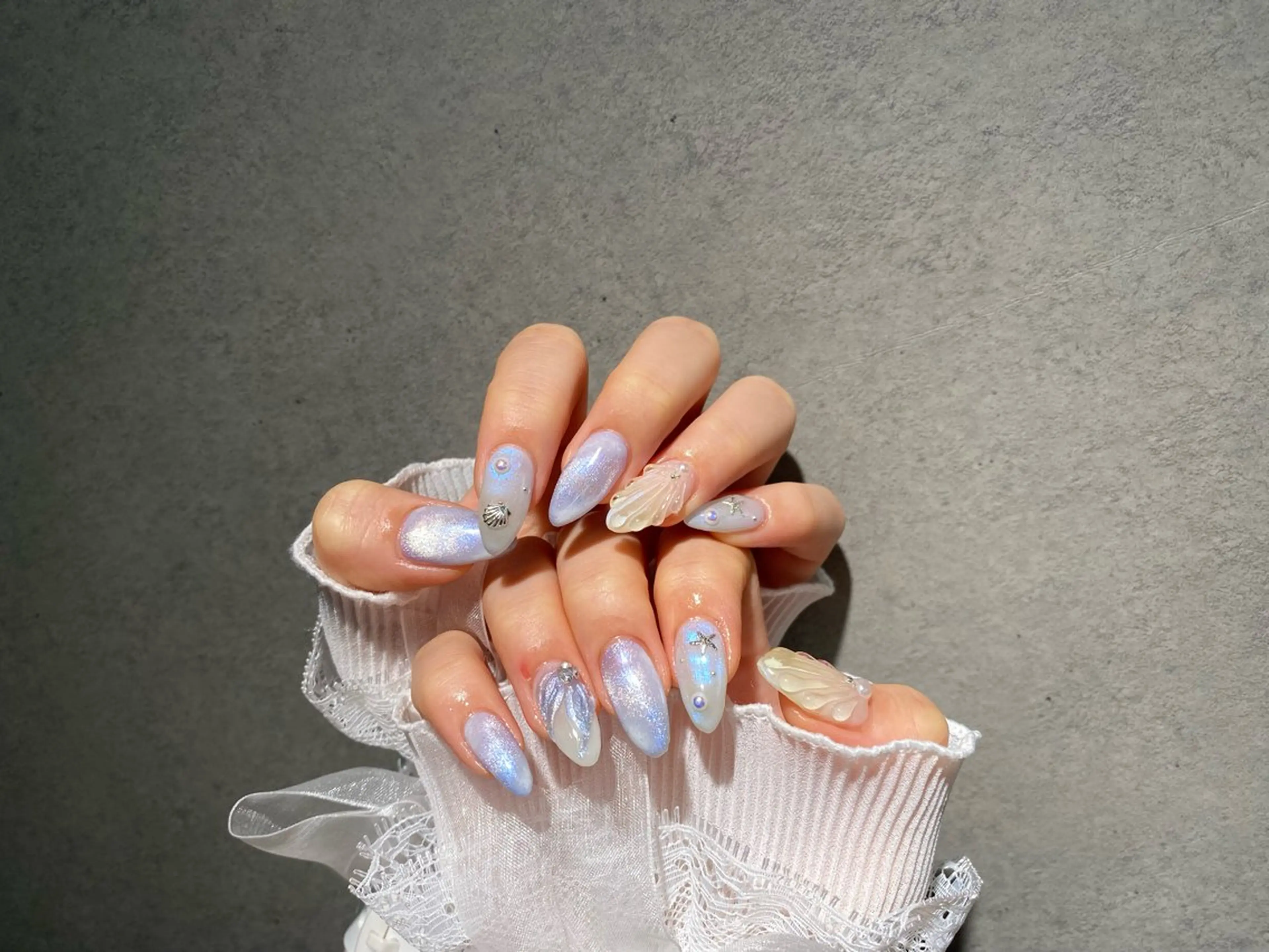 ネイル I-nailロング /ワンホン/キラキラのネイルデザイン