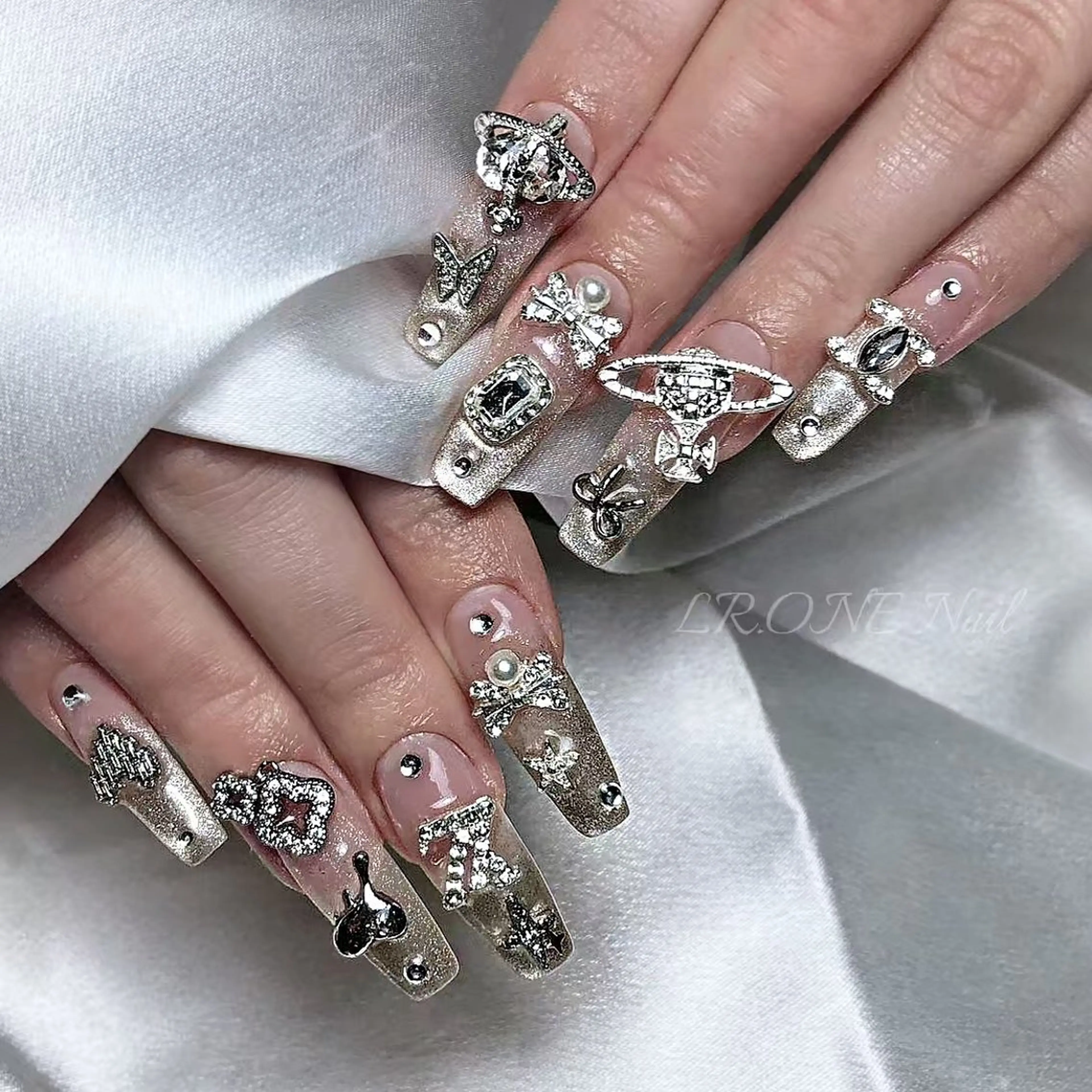 ネイル LR.ONE ヨウのネイルデザイン