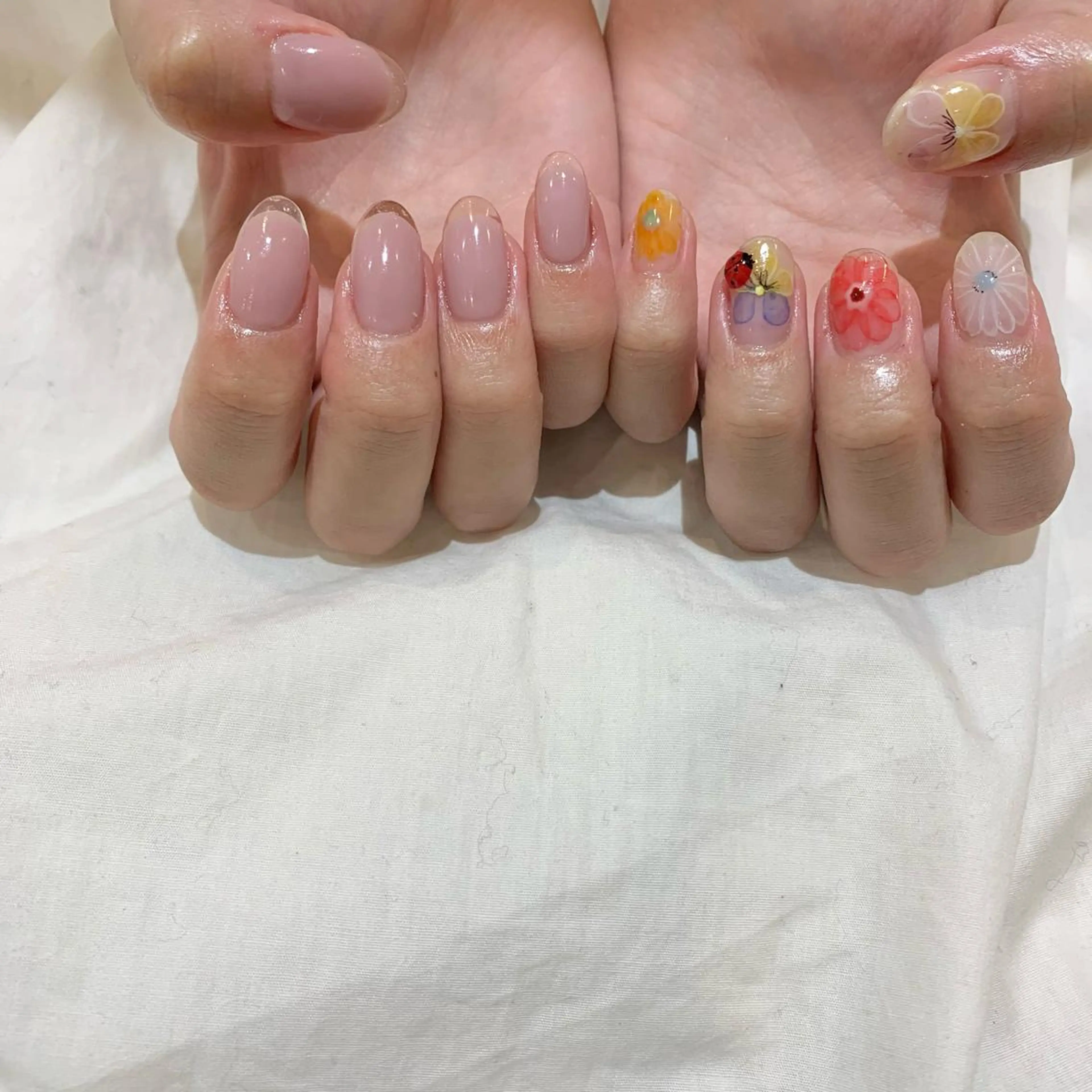 ネイル ハンドネイル 藤原 胡桃のネイルデザイン