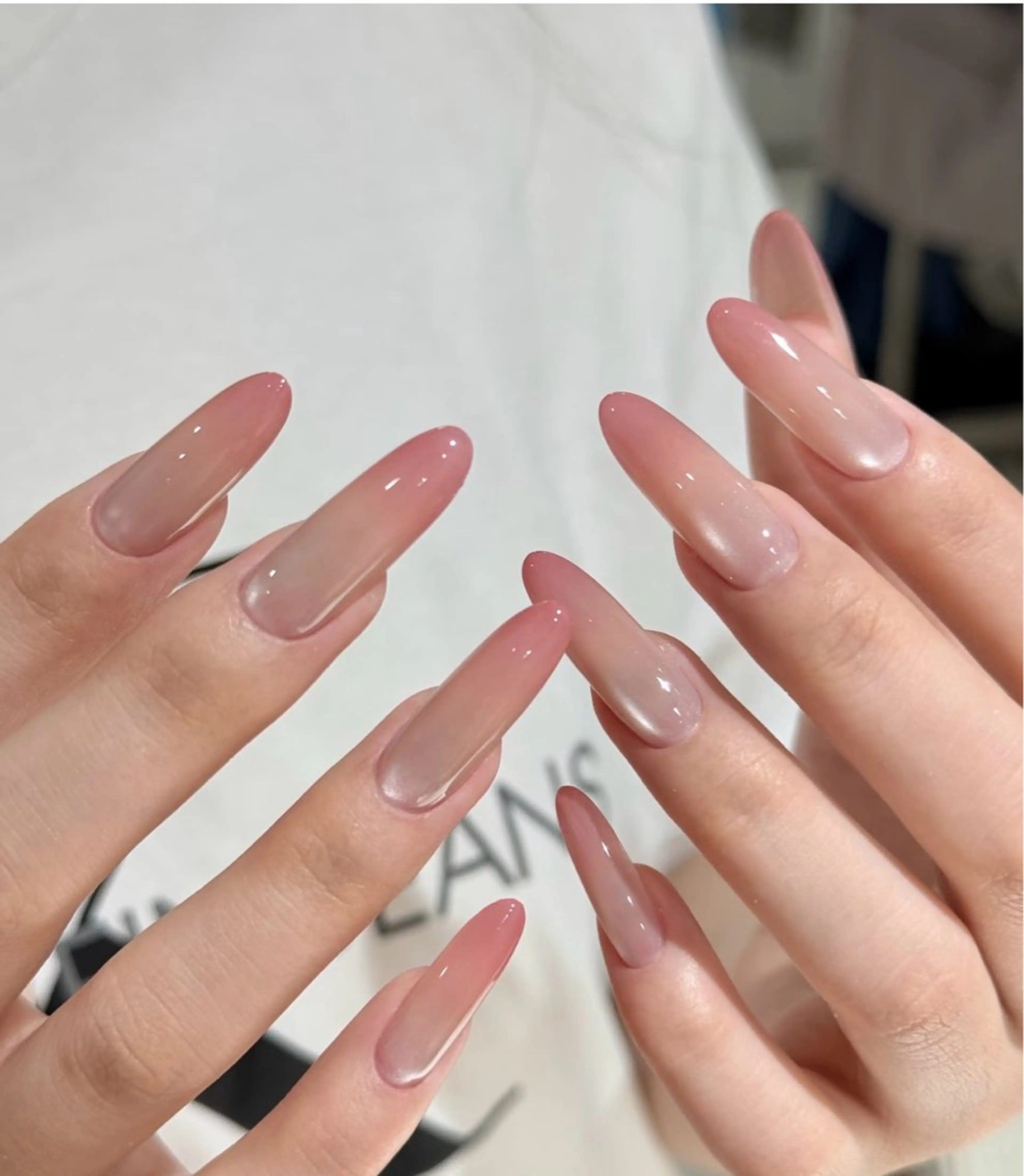 【プルプル】マグネット🧲＆グラデーション　￥6500の写真