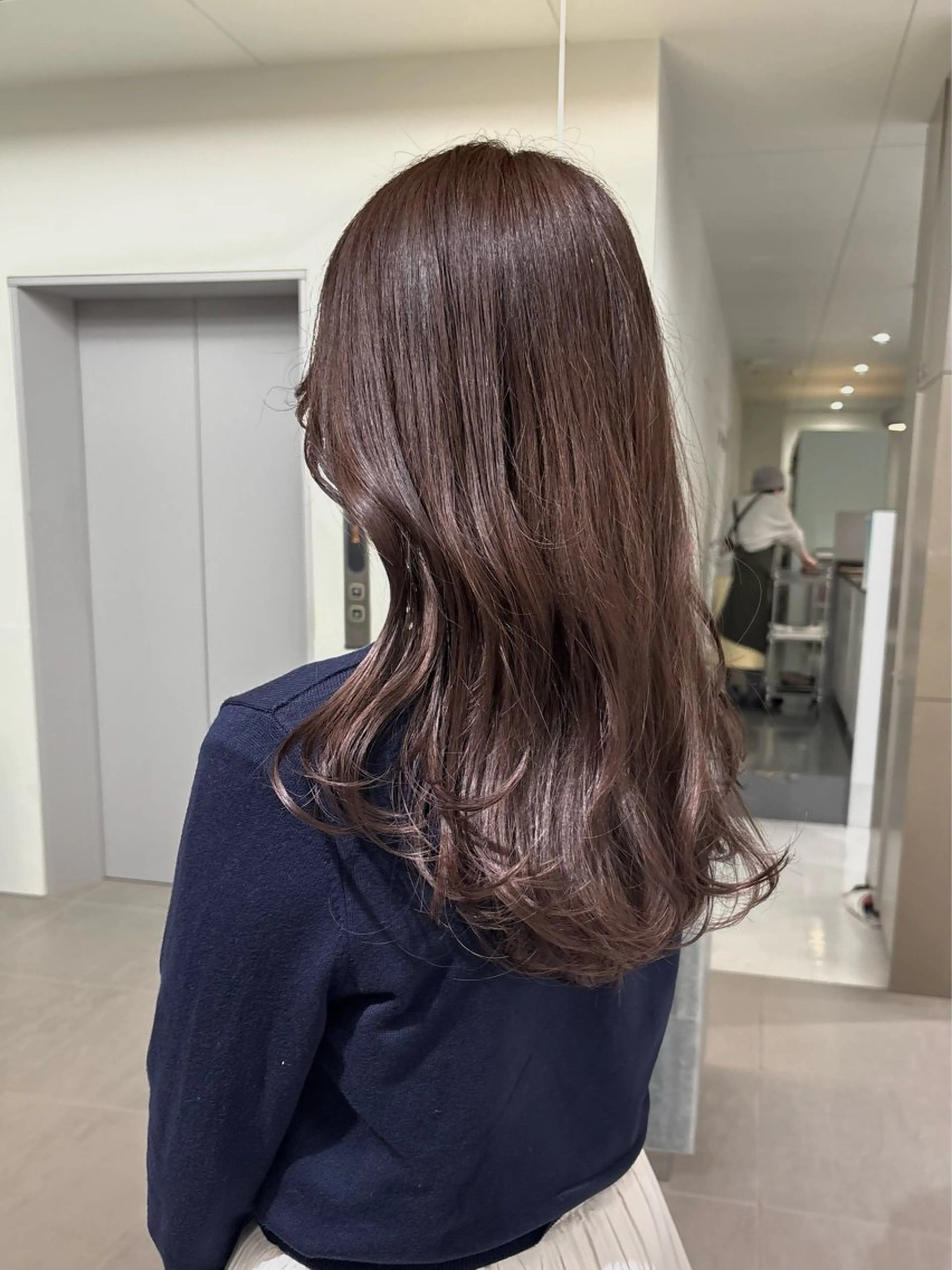 ロング カット ヘアカラー 💡レイヤーカット/ グレージュ松本隼人のヘアスタイル