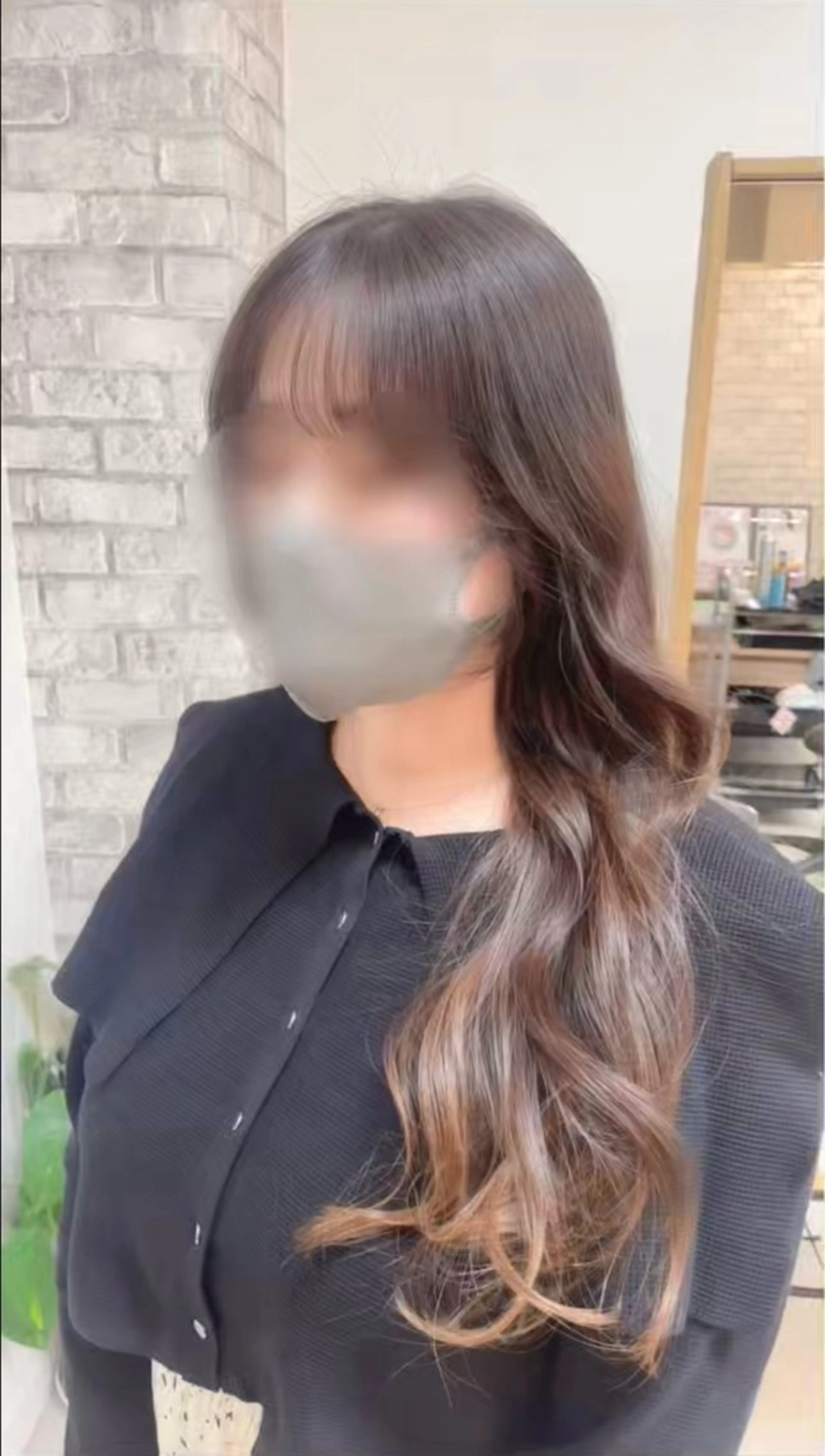 ロング 坂口 歩美のヘアスタイル
