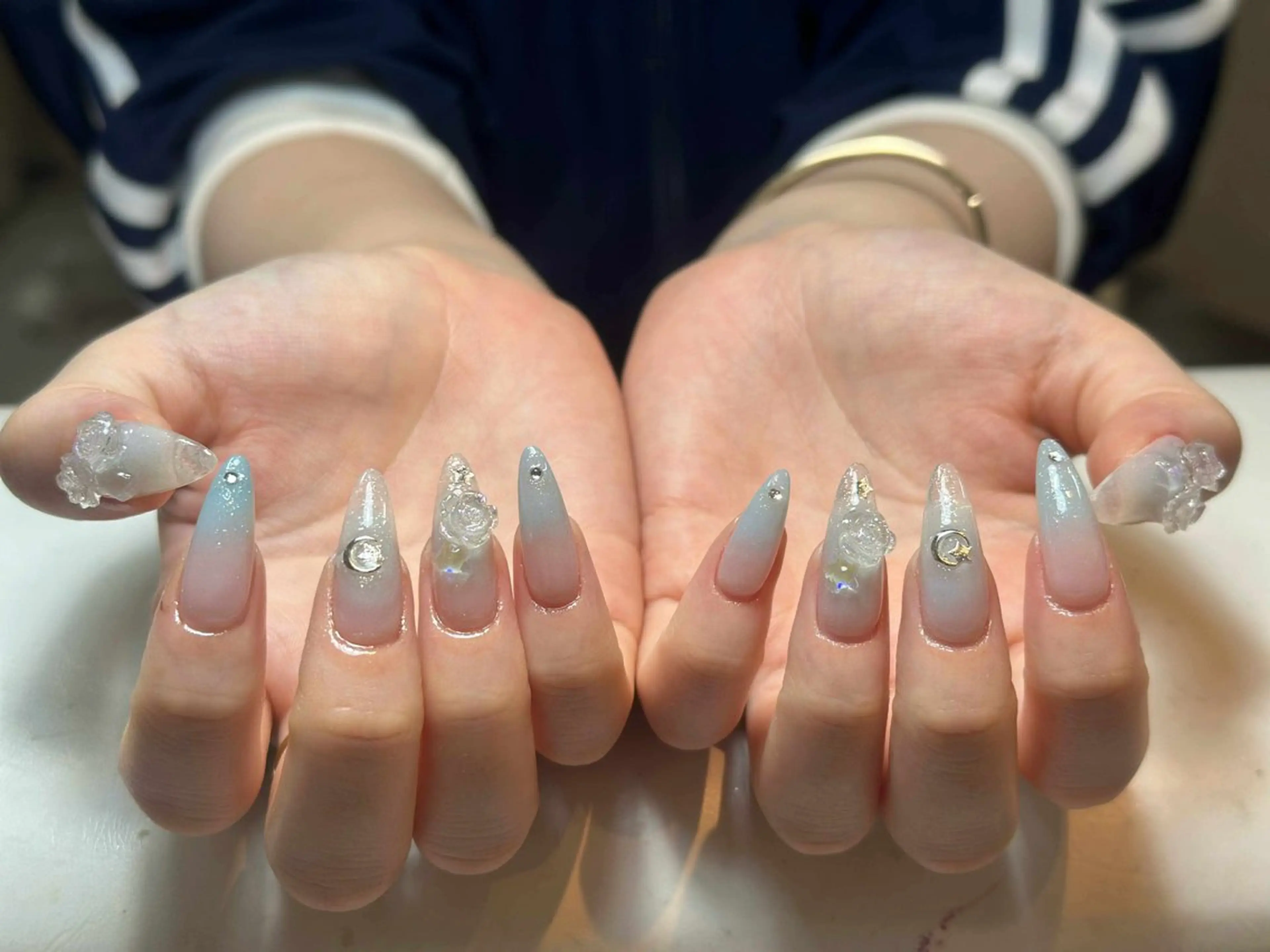 ネイル アートネイル 成人式 ジェルネイル ニュアンスネイル 夏ネイル Nie Nail Shinokuboのネイルデザイン