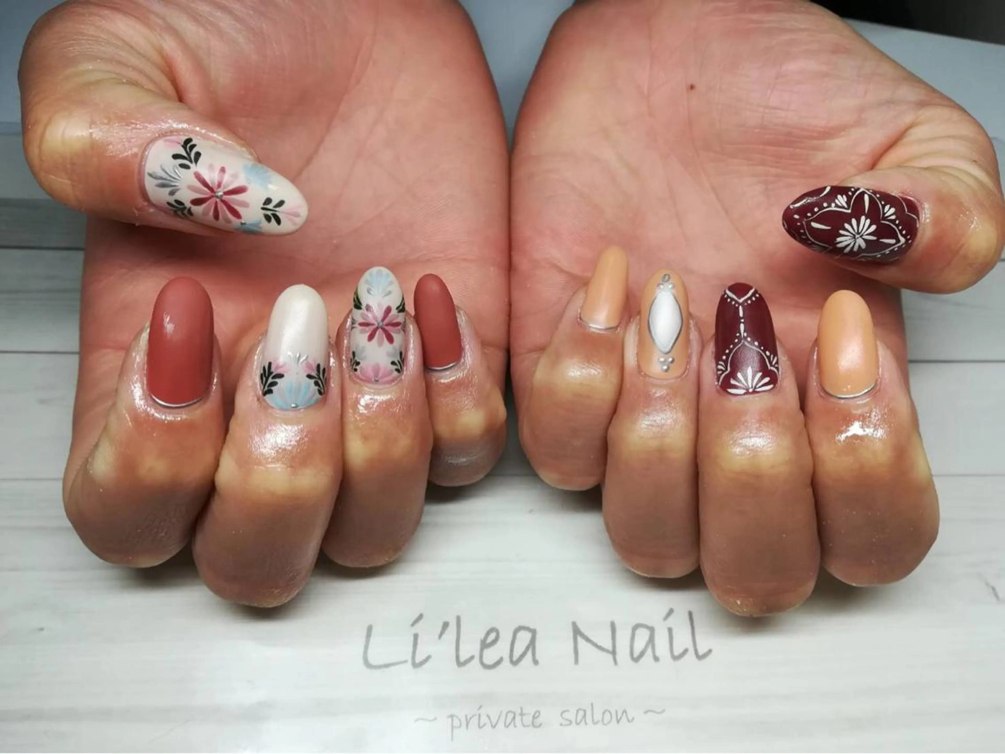 ネイル Li'leaNail AINAのネイルデザイン