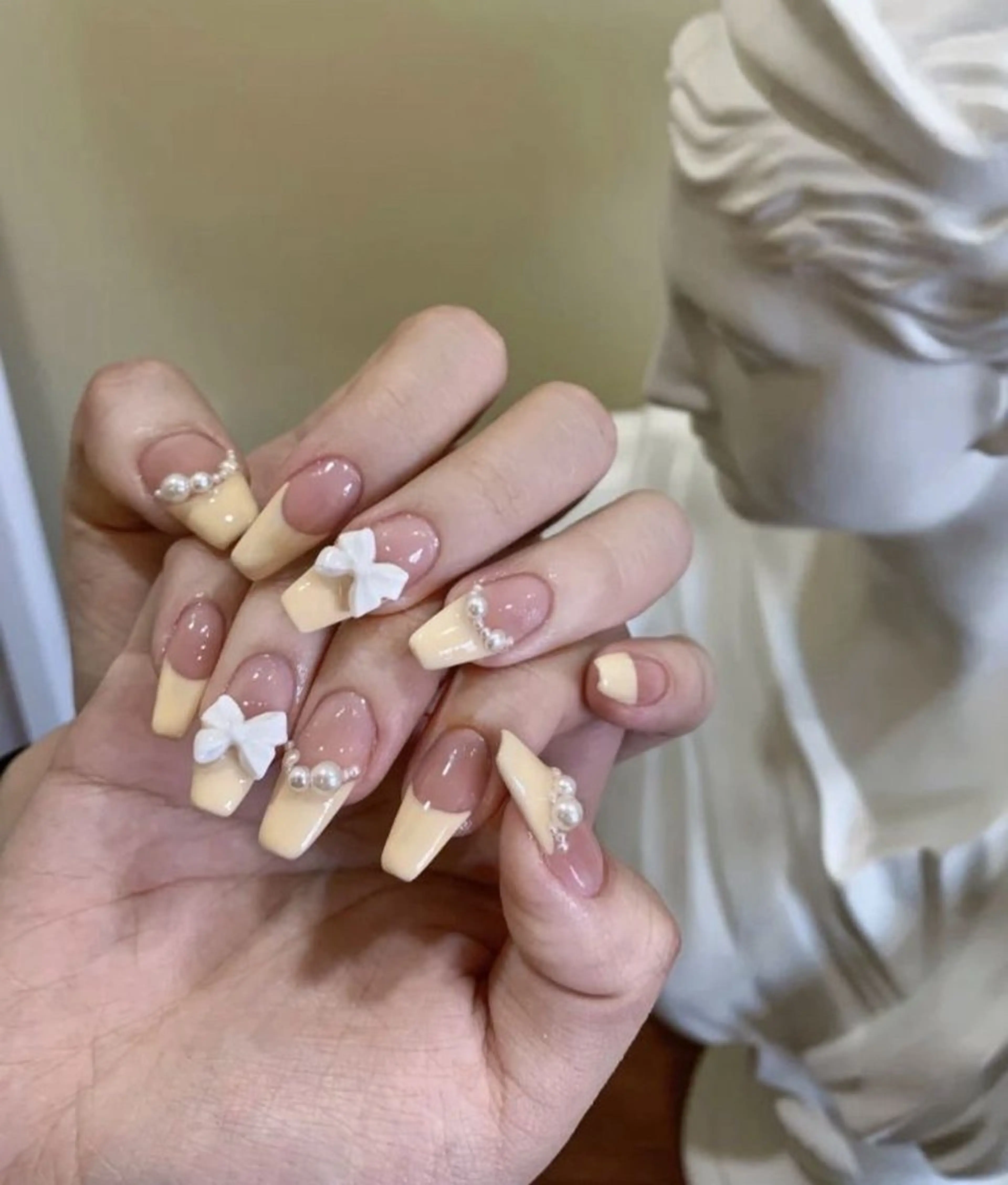 カラー グラデーションカラー ピンクカラー ハンドネイル AIN Nailのネイルデザイン
