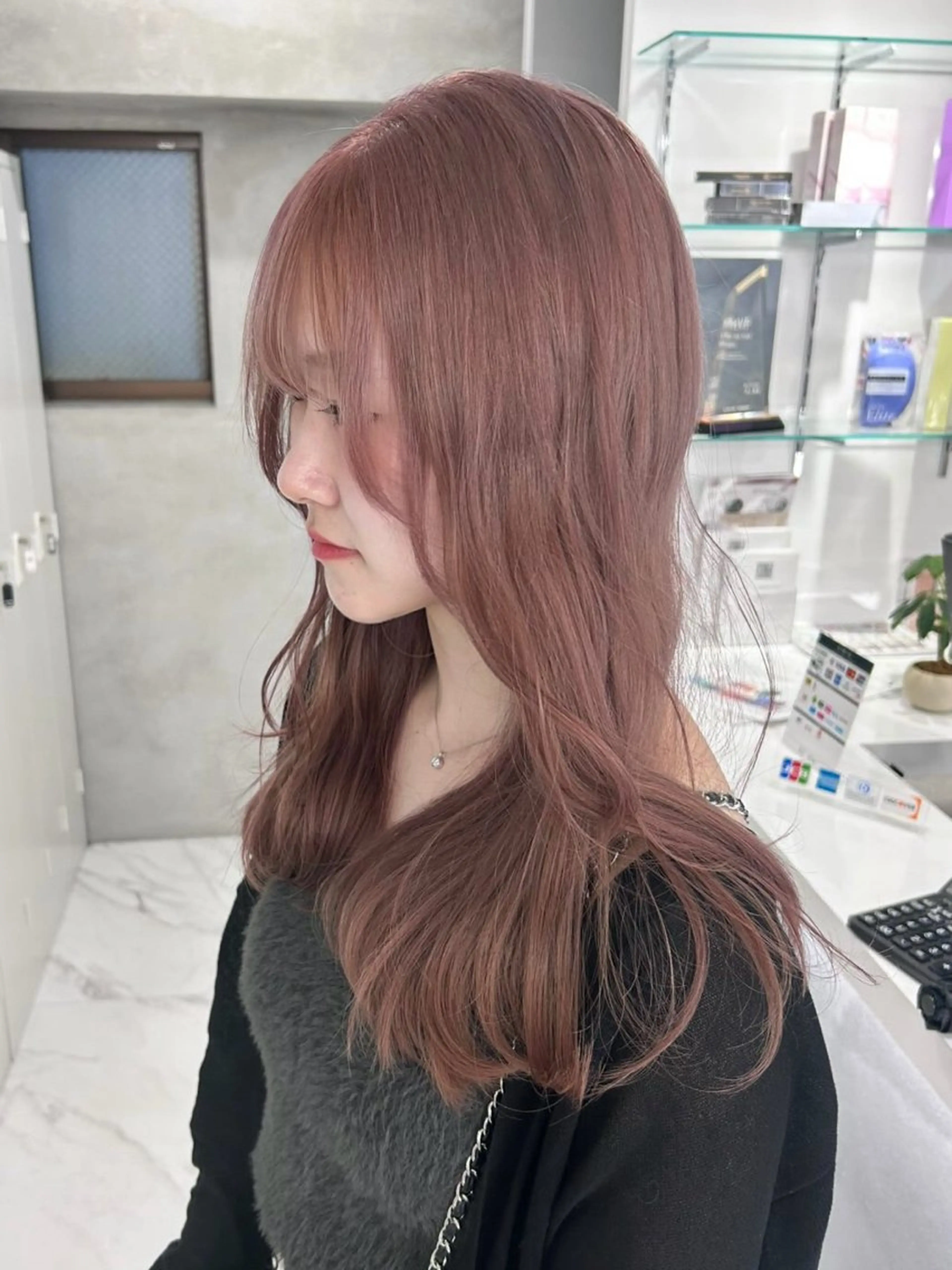 セミロング カラー ベージュカラー ピンクカラー ピンクベージュ カット ヘアカラー トリートメント shizuna/平尾 /カラー/髪質改善のヘアスタイル