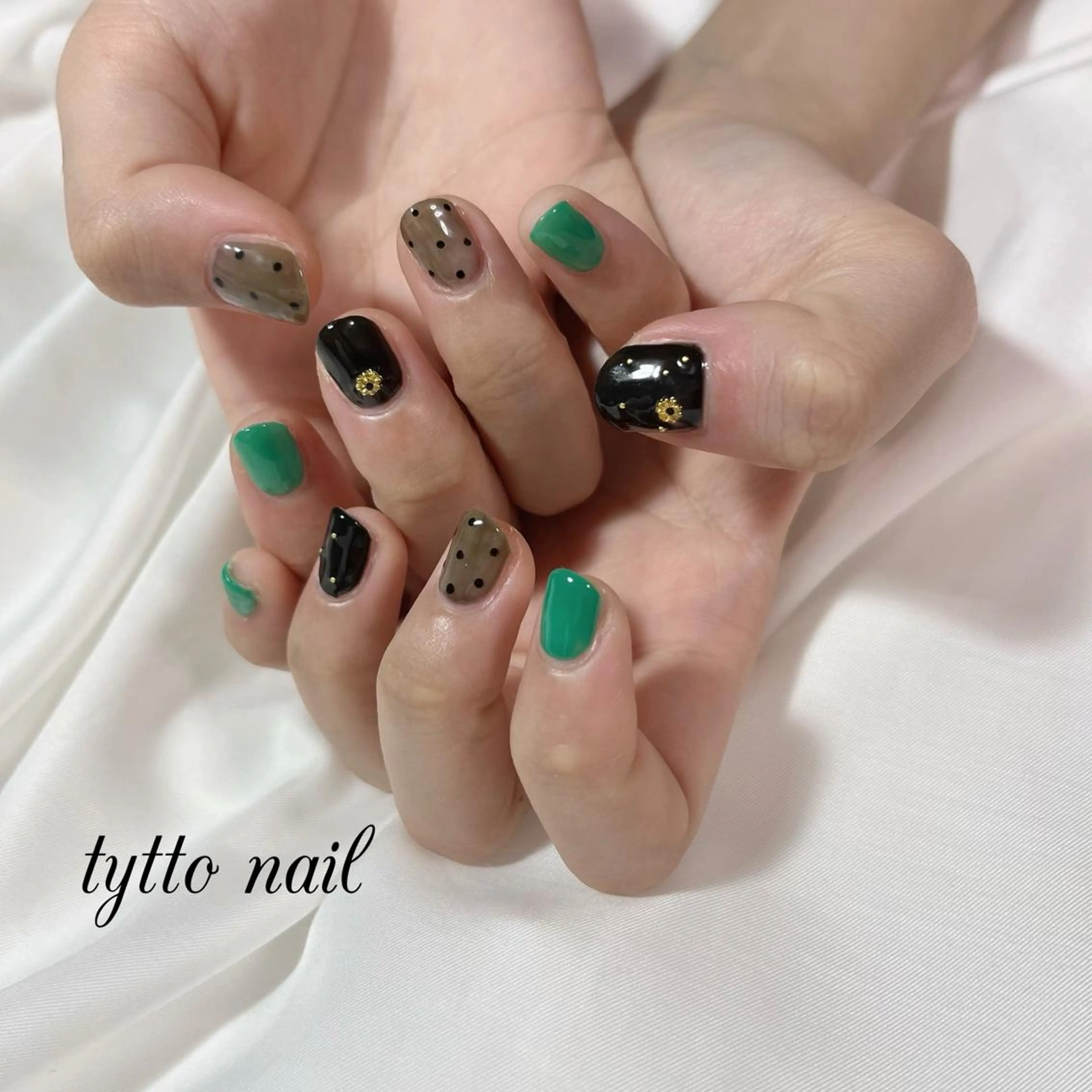 ネイル グリーン ワンカラーネイル ハンドネイル tytto nail ❤︎‪‪eri‪‪のネイルデザイン