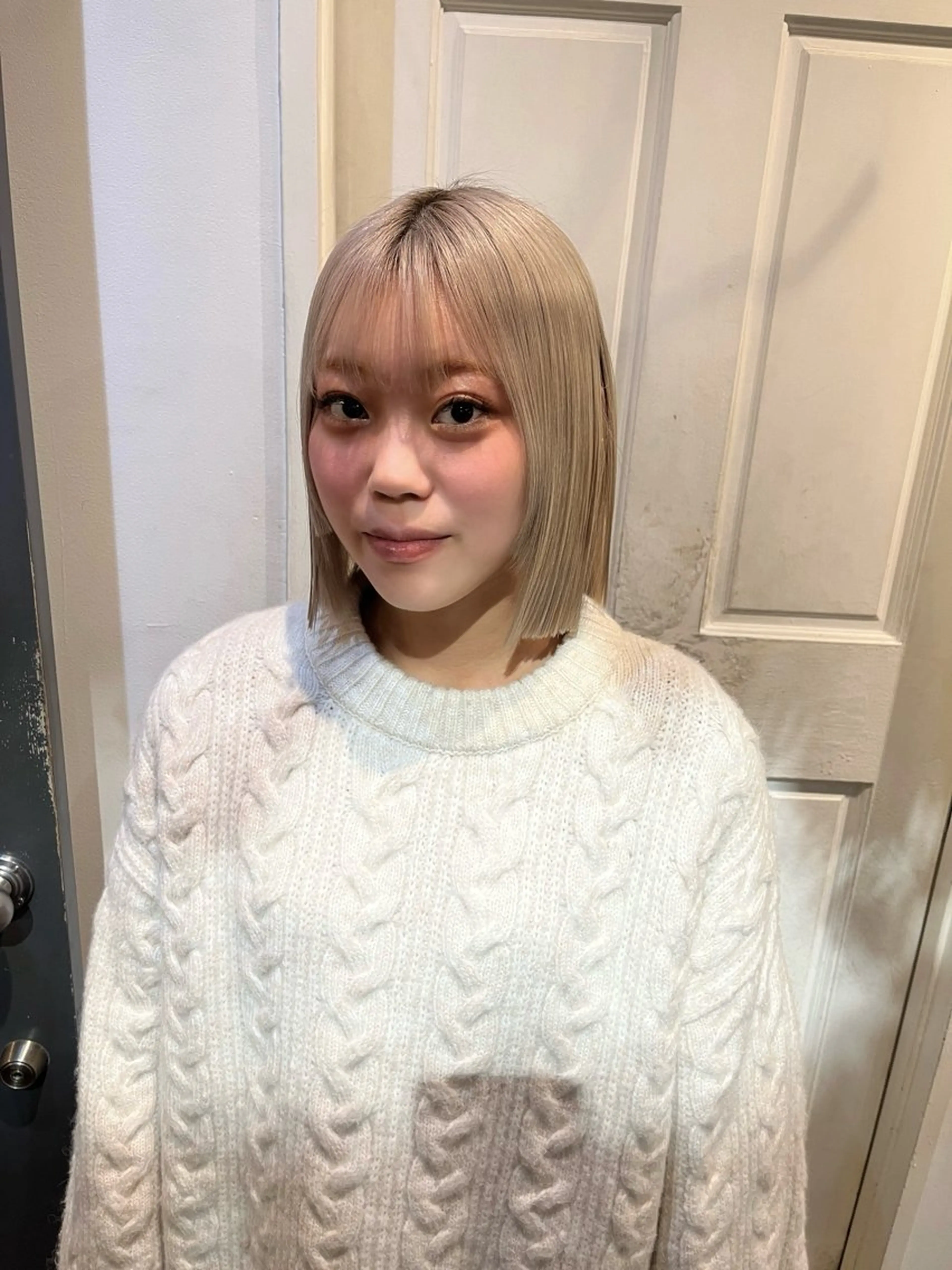 ミディアム カラー HOMIE TOKYO所属・sora / 渋谷 / ハイトーンのヘアスタイル