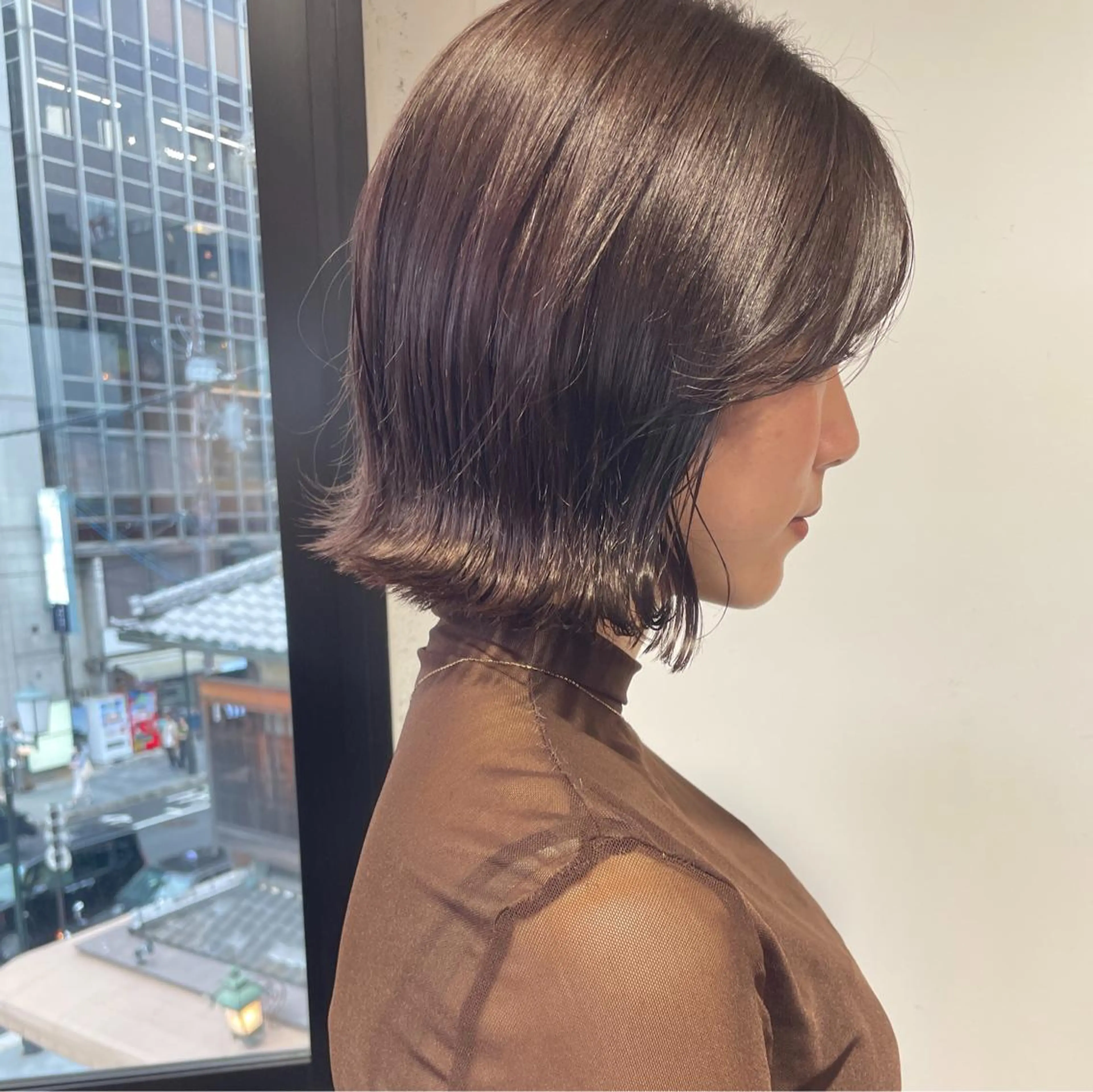 ショート カラー ボブ 顔まわりレイヤー レイヤーカット 外ハネヘア 似合わせヘア🤍 面田法子のヘアスタイル