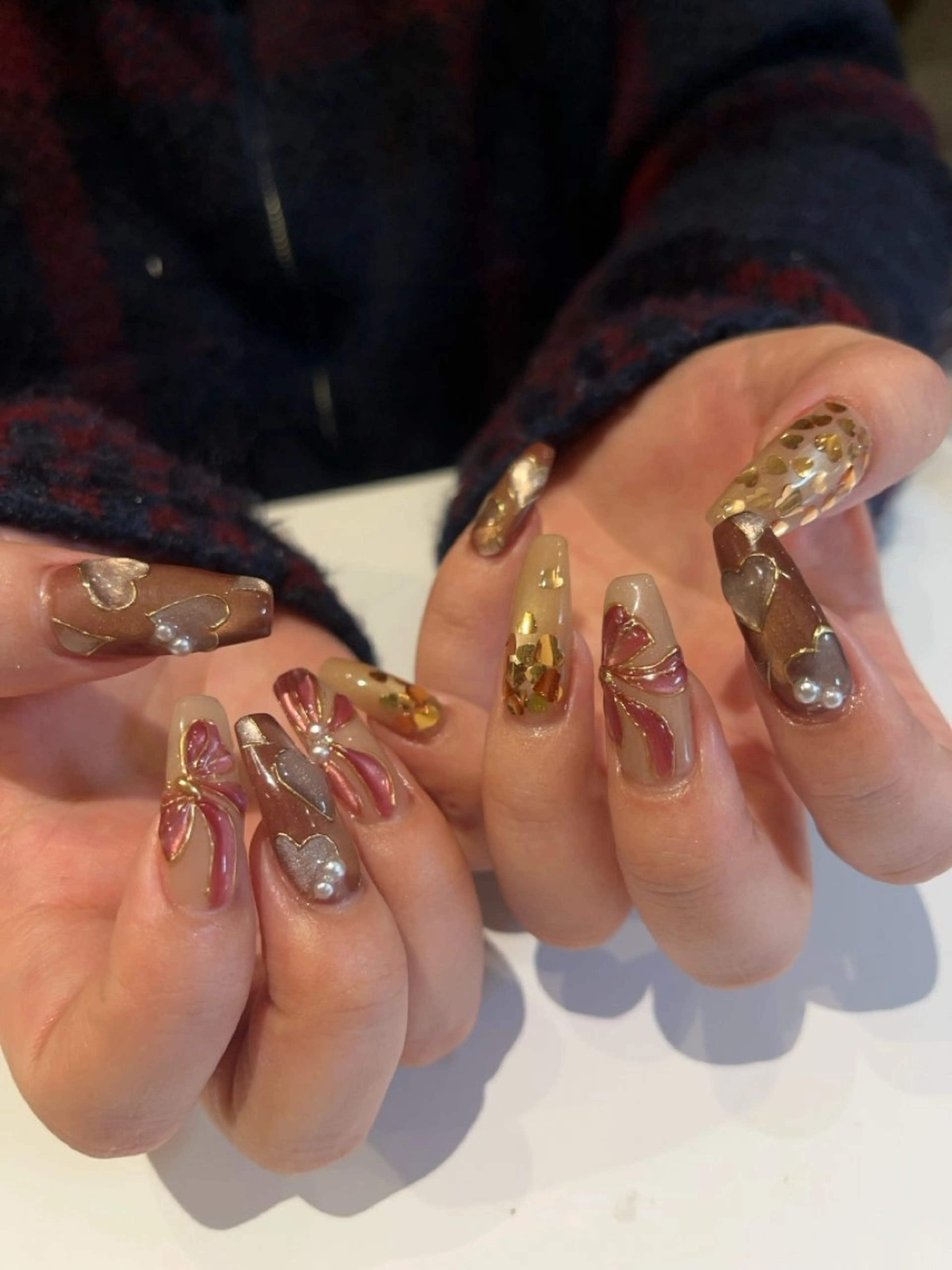 ネイル マグネットネイル ぷっくりネイル バレンタイン ハンドネイル ballie／小野原 なつみのネイルデザイン