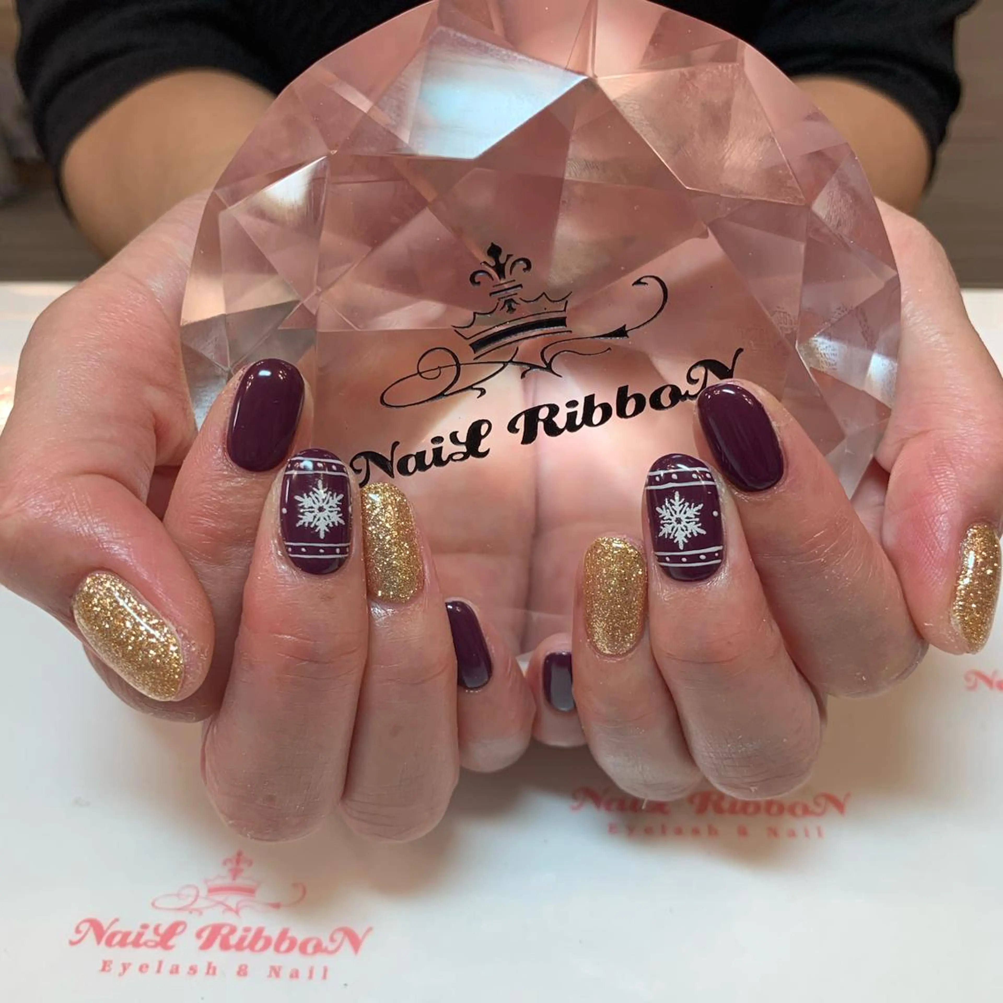 ネイル ネイルリボン 受付スタッフのネイルデザイン