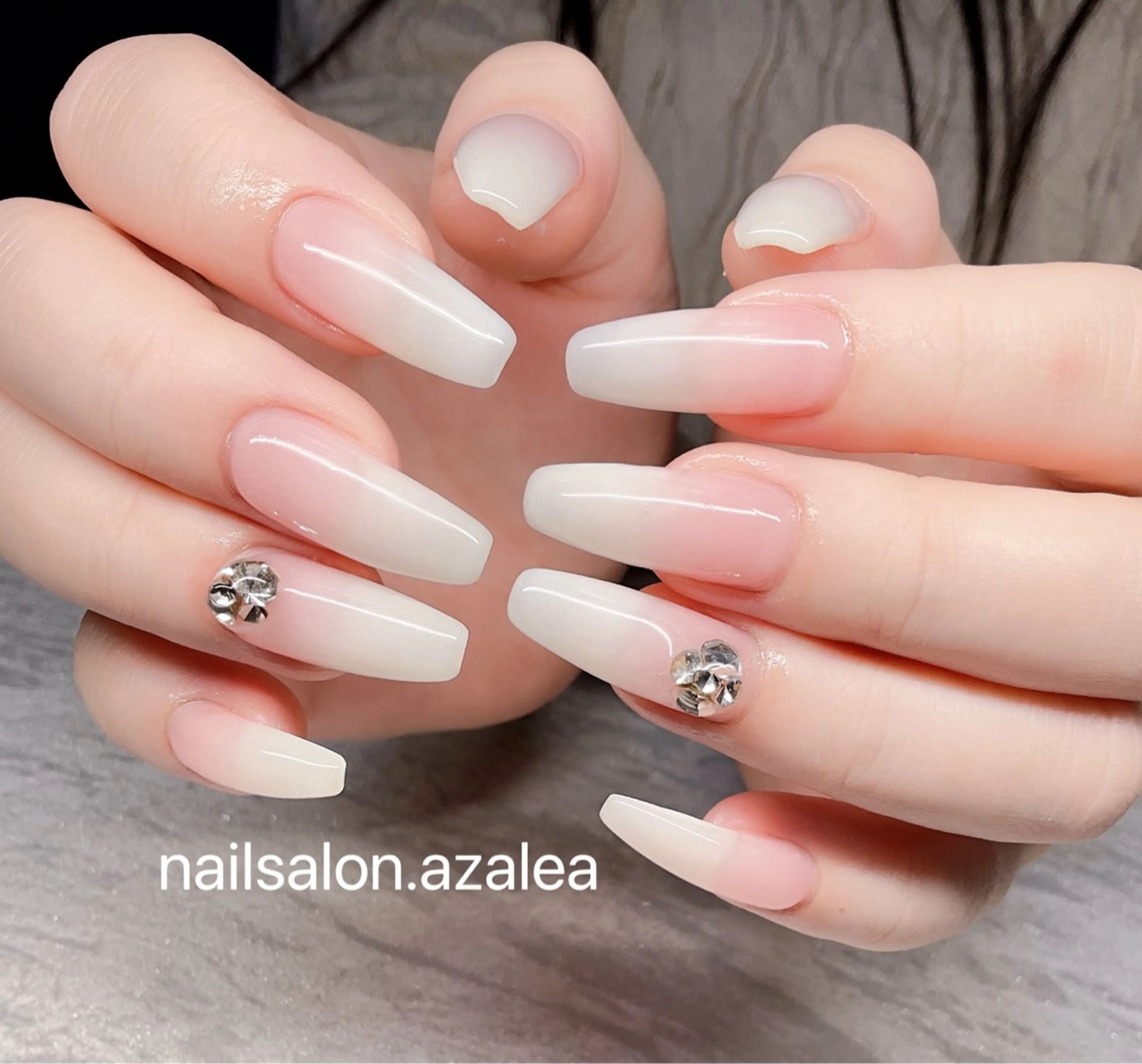 ネイル ハンドネイル R inのネイルデザイン