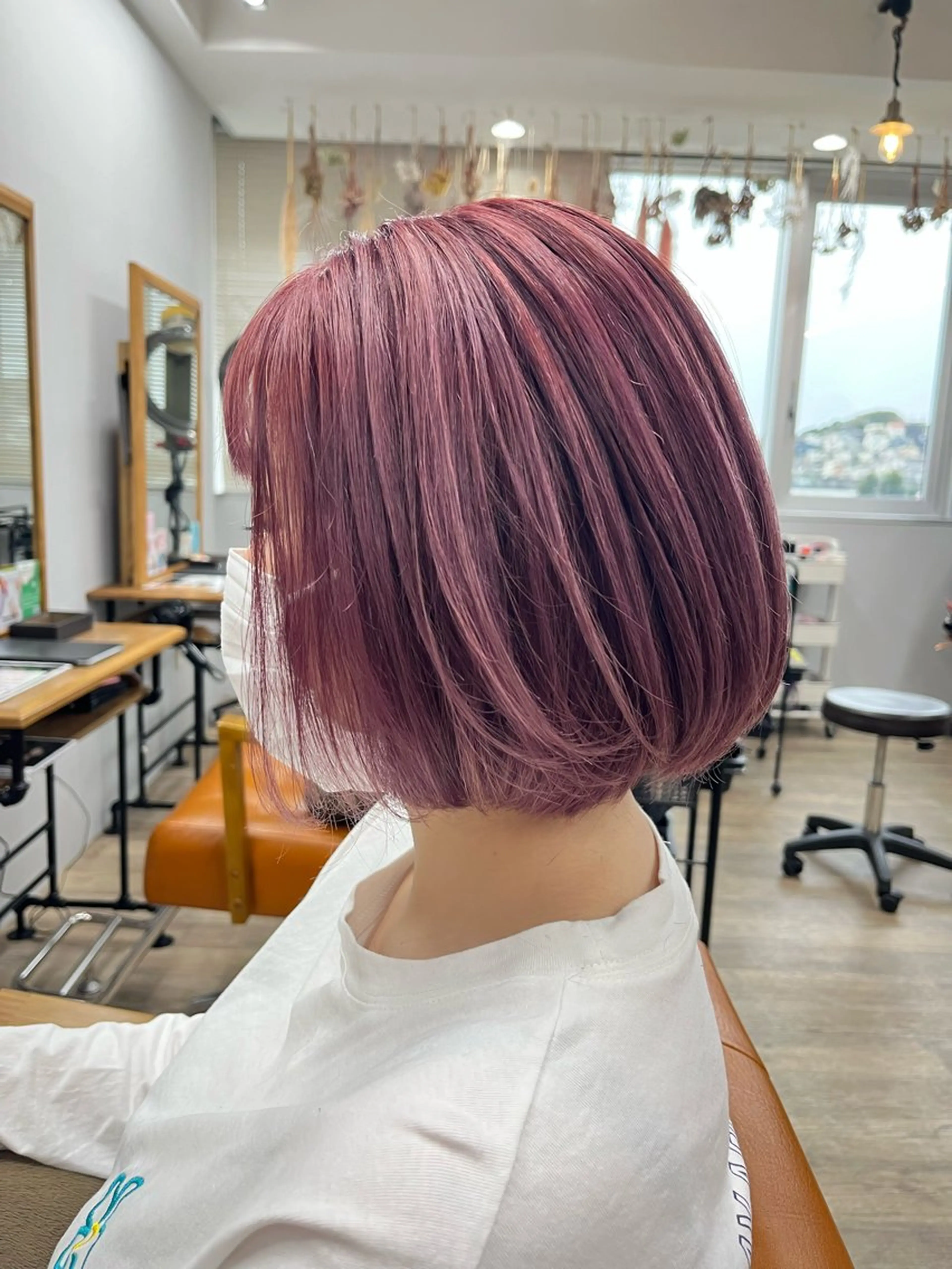 ミディアム ヘアカラー COCO .のヘアスタイル