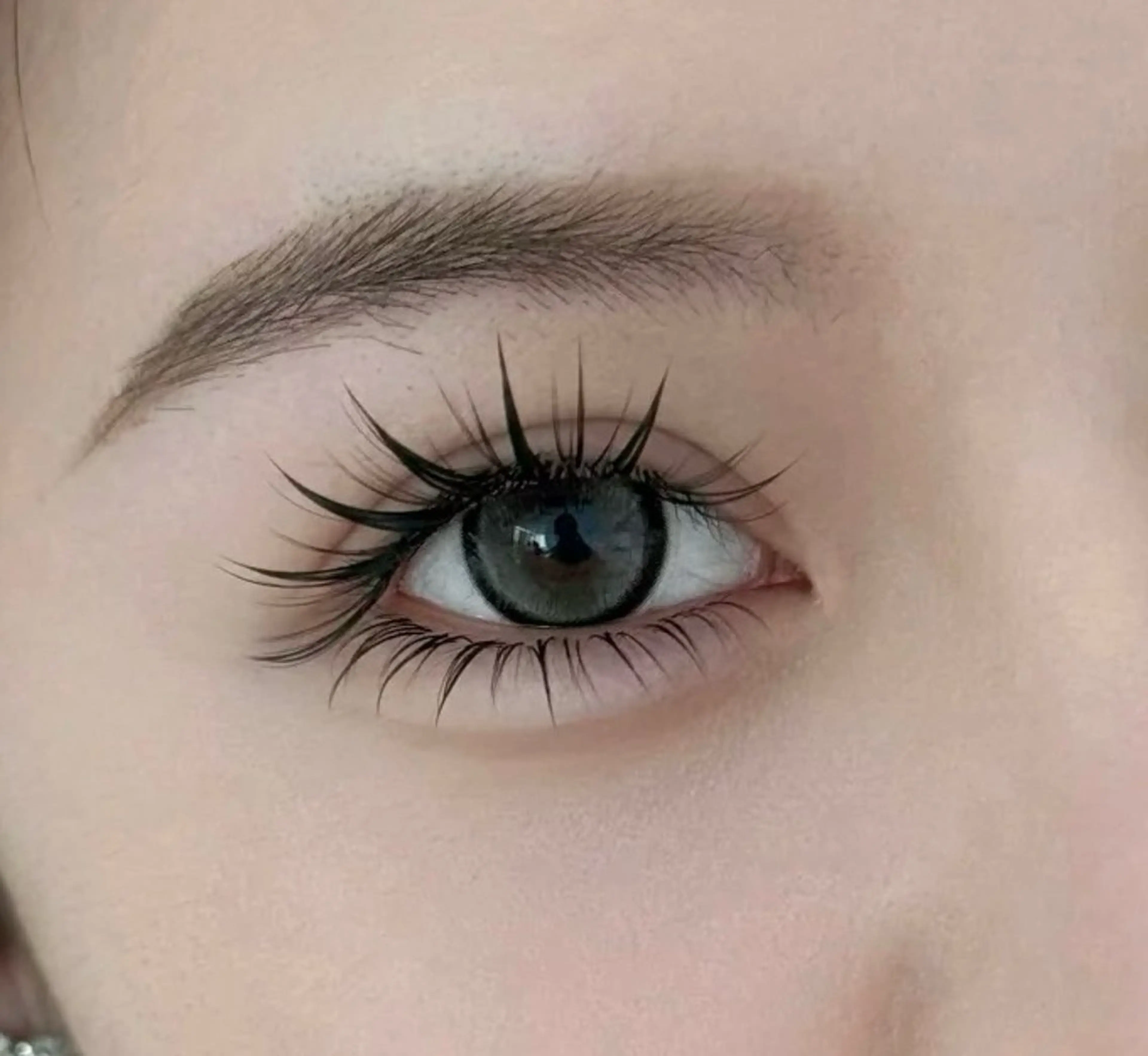 【ワンホンマツエク】ナチュラルワンホン400本+下まつ毛30本　コーティング付き✨の写真