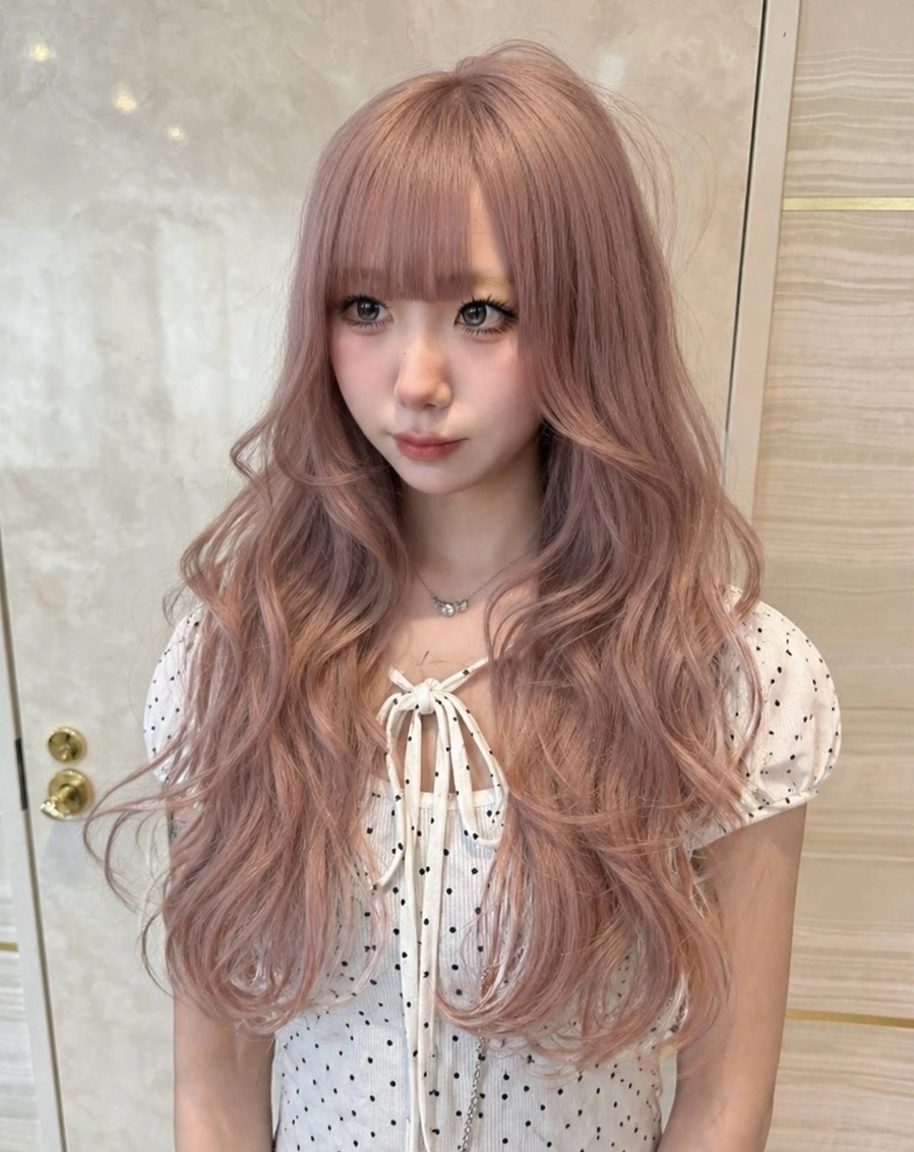 ロング カラー ヘアアレンジ ヘアカラー トリートメント 🌱巴結生🌿大宮 ☁️ミルクティーのヘアスタイル