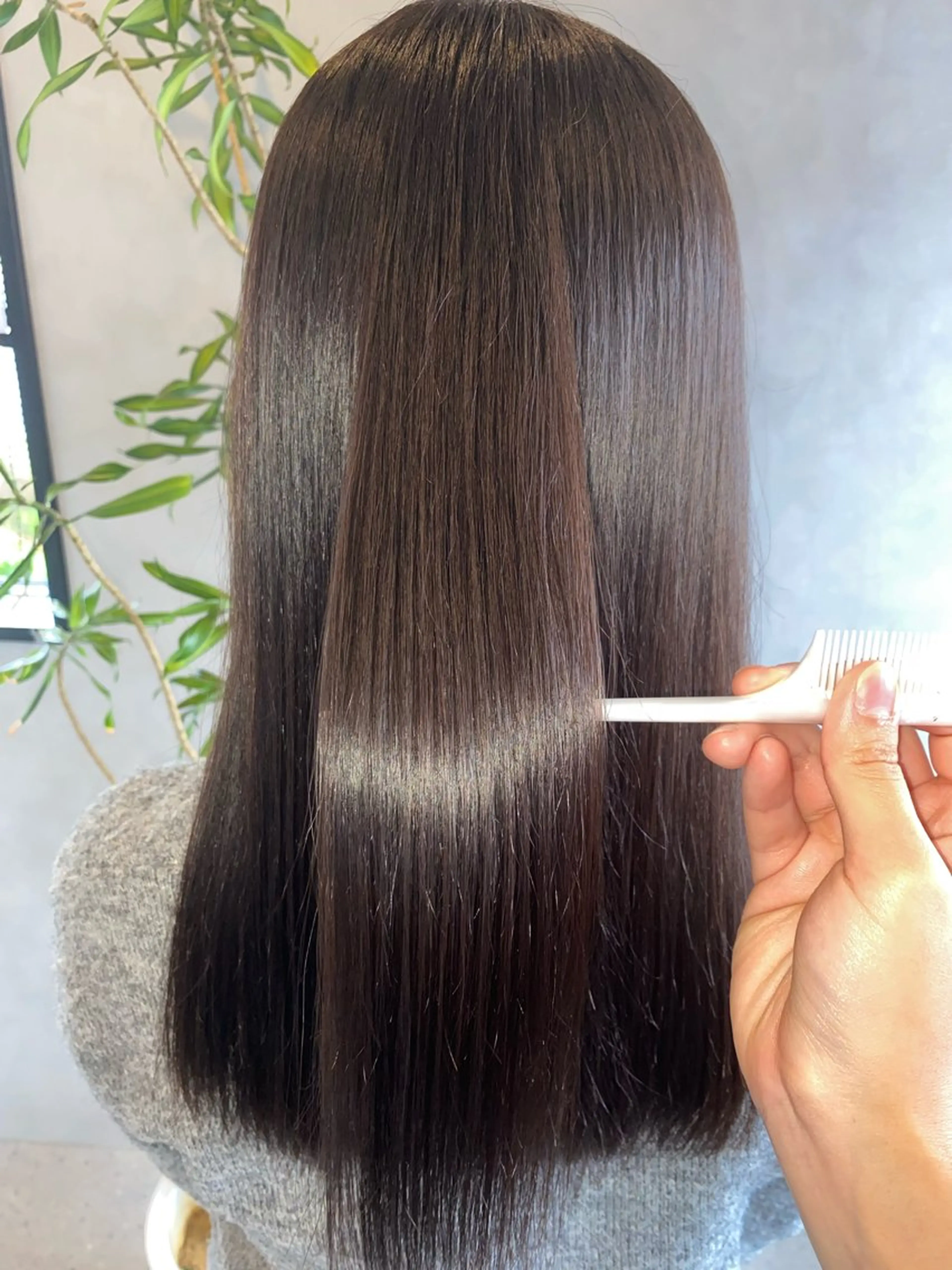 ロング 縮毛矯正 Agu hair lang屋島店所属・白井 音羽のヘアスタイル