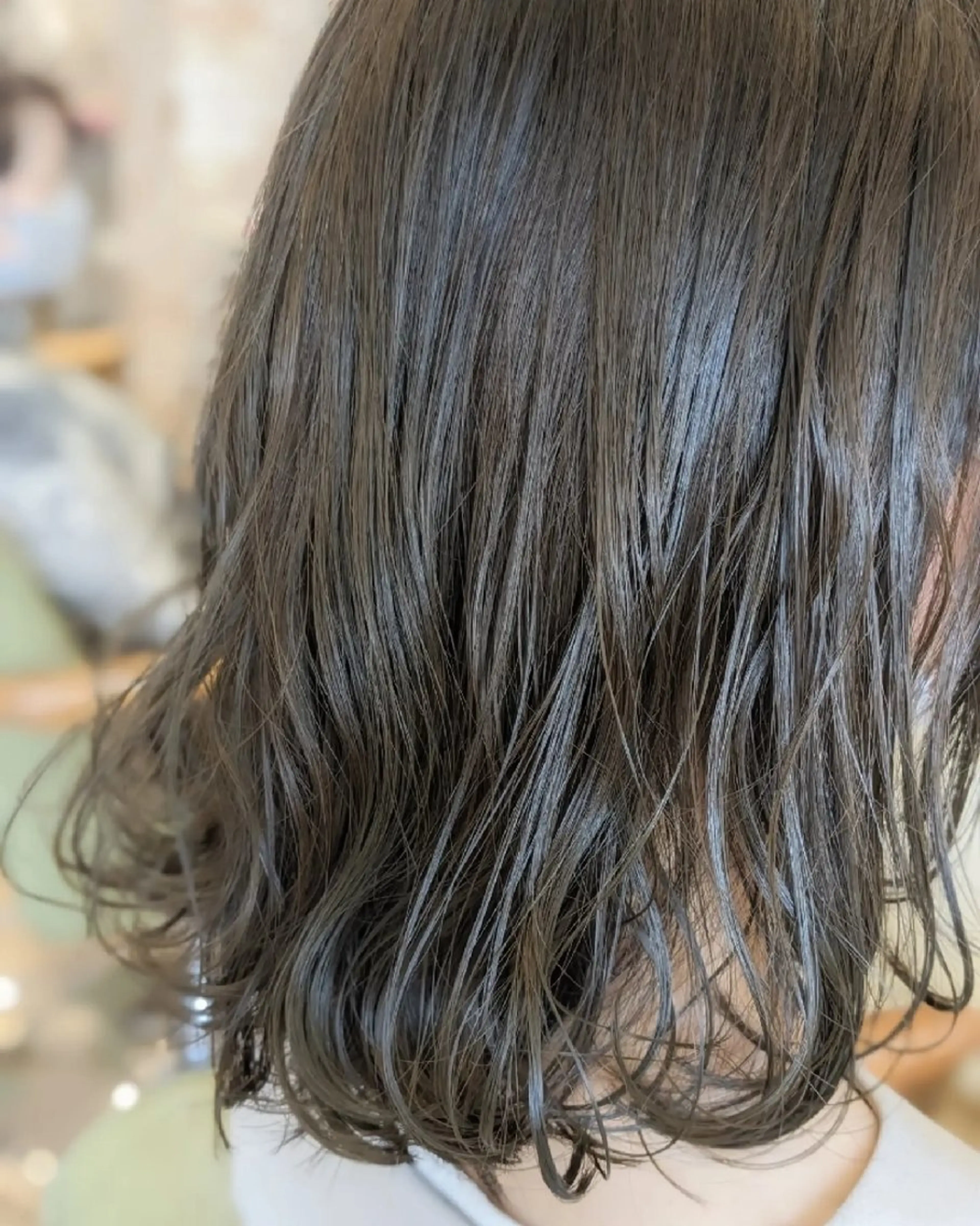 ミディアム カラー 加藤 彩のヘアスタイル