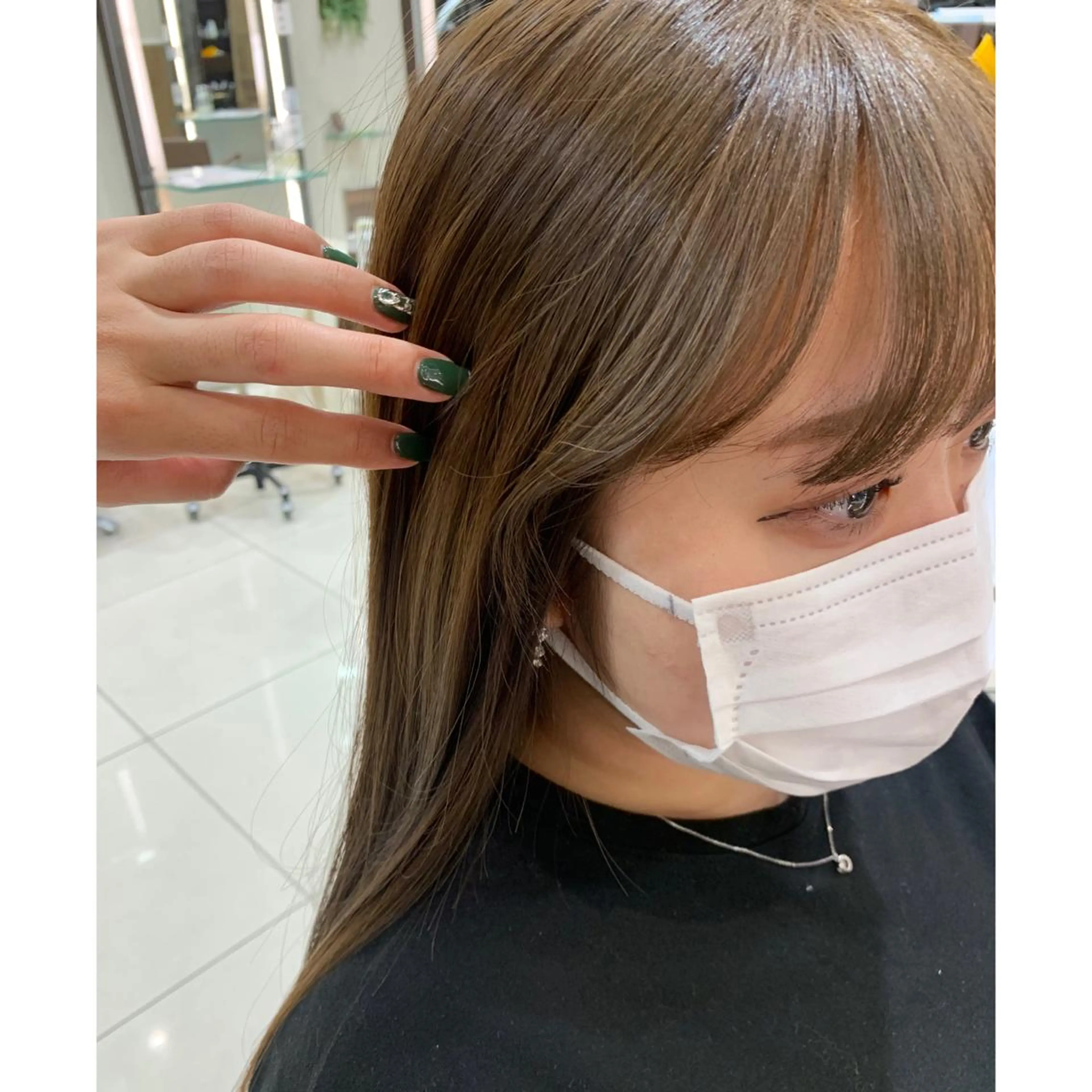 ロング 顔周りカット 韓国風ヘア tokute よしかわなお🍒のヘアスタイル