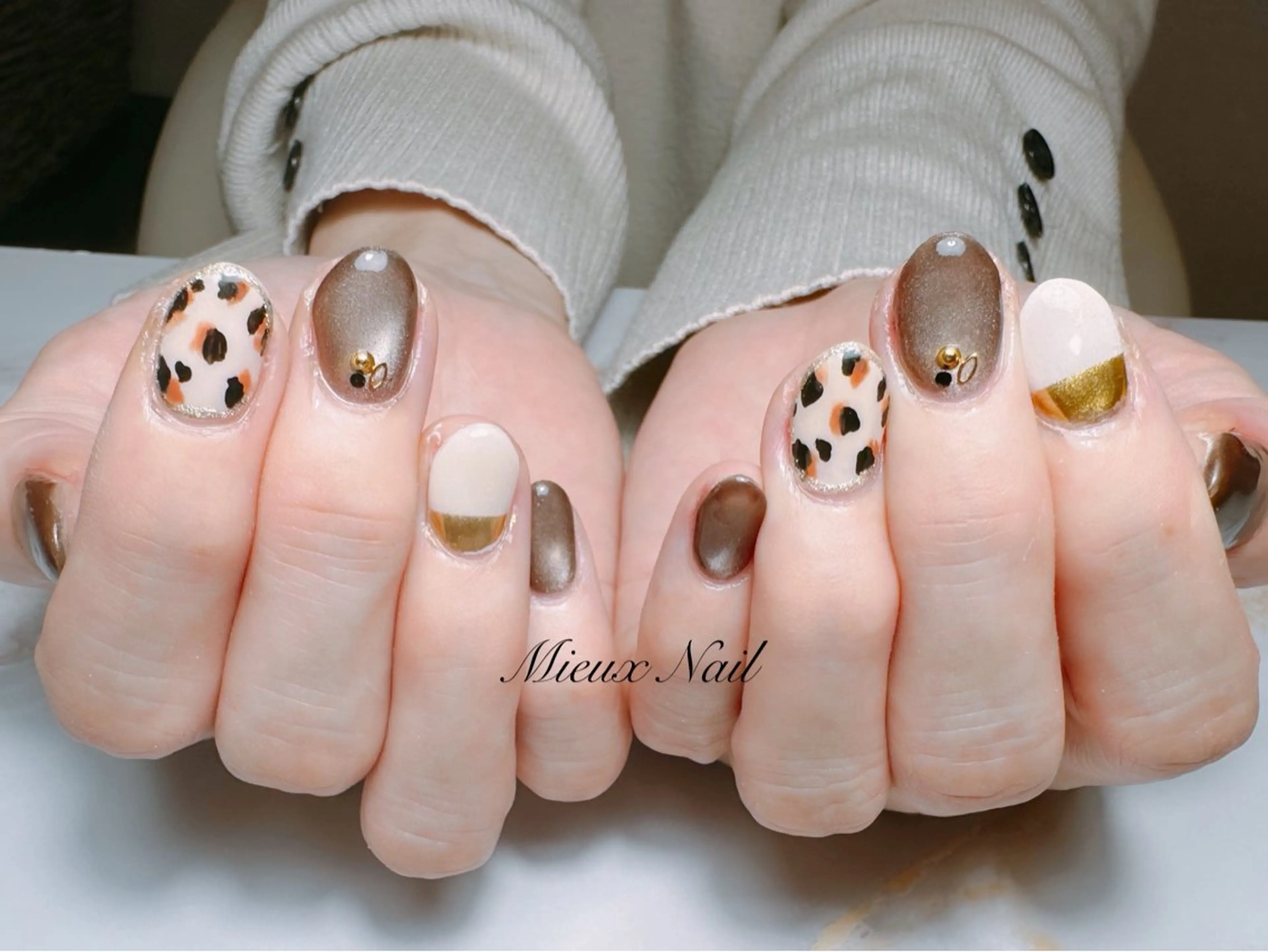 ネイル ハンドネイル 市川 麻衣子のネイルデザイン