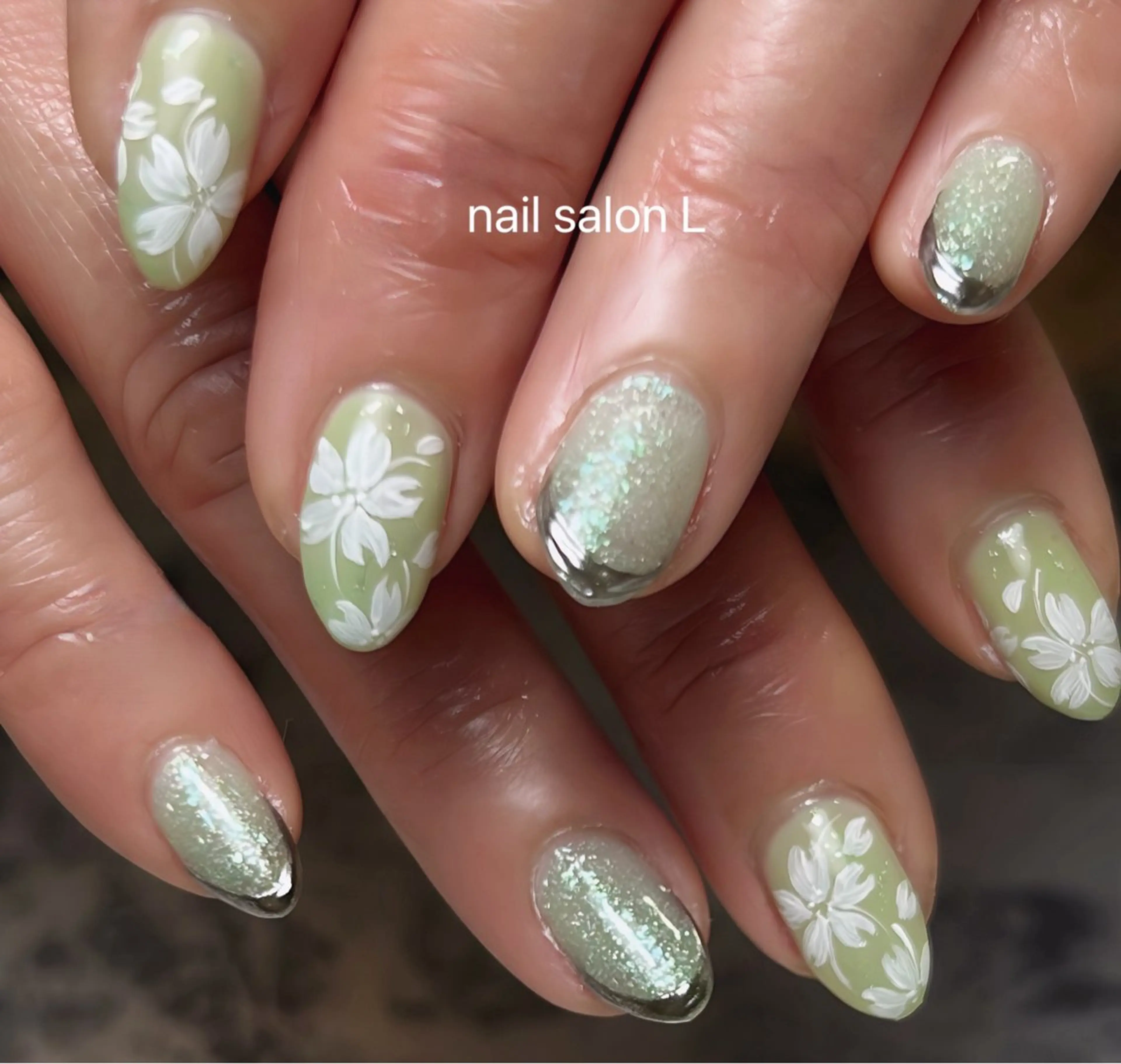 ネイル グリーン パステルネイル ハンドネイル 吉川市 ネイルサロンLのネイルデザイン