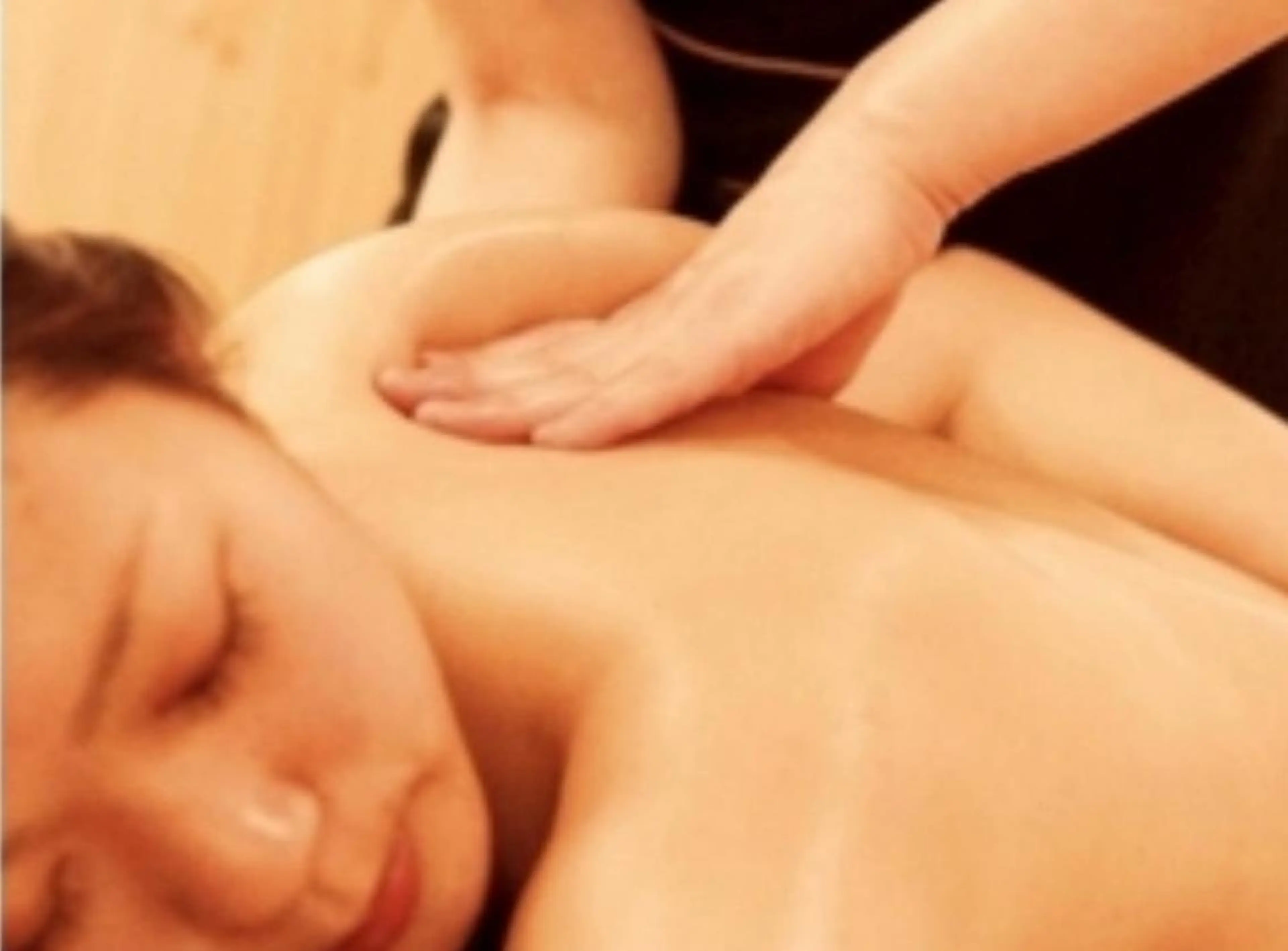 【小顔とボディ】最強小顔エステ💆と全身リンパ70分+デコルテ付💪✨の写真