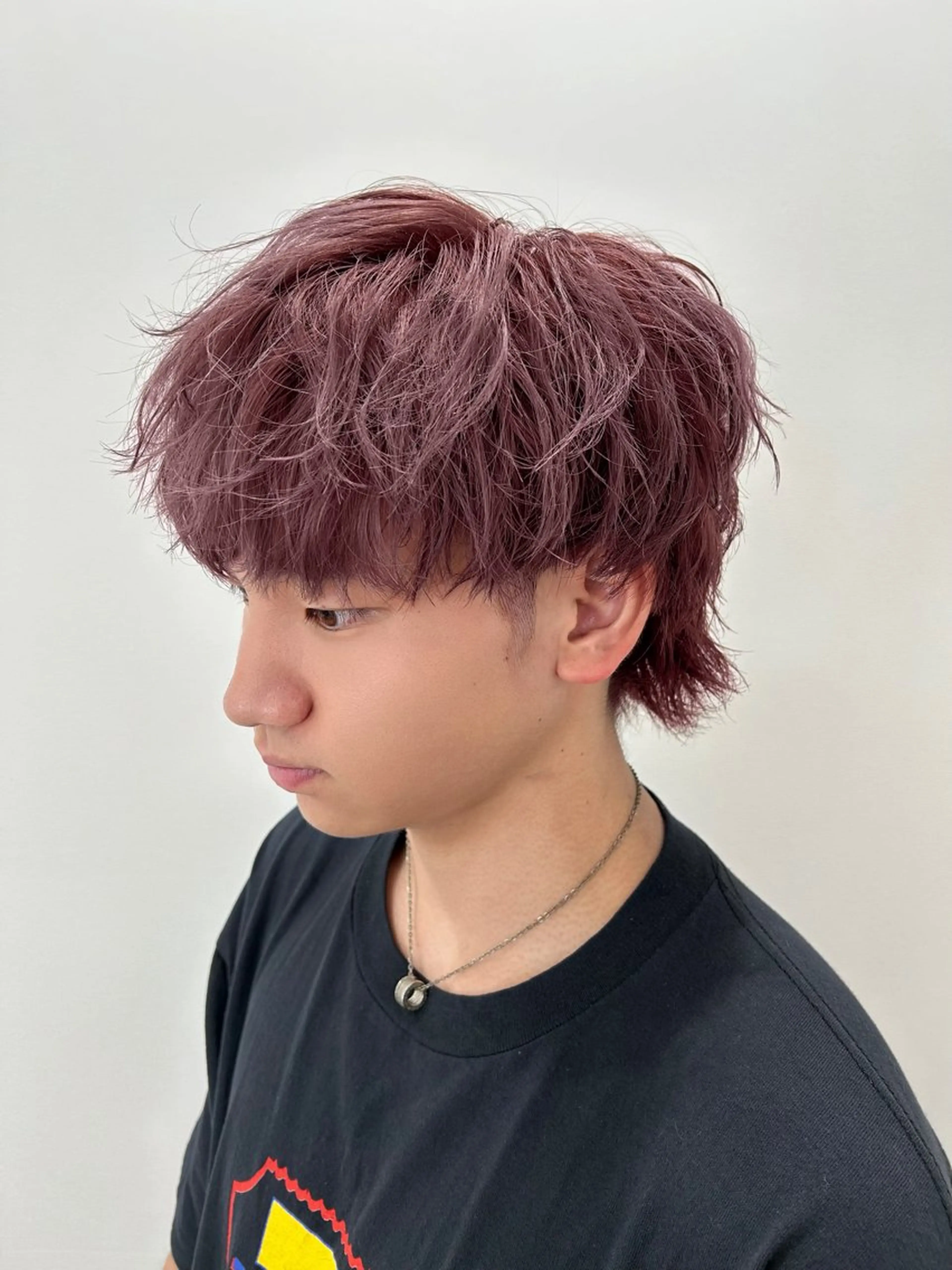 カラー メンズ メンズブリーチ マッシュウルフ マッシュ メンズウルフカット ブリーチ ヘアカラー トリートメント 片山 仁のヘアスタイル