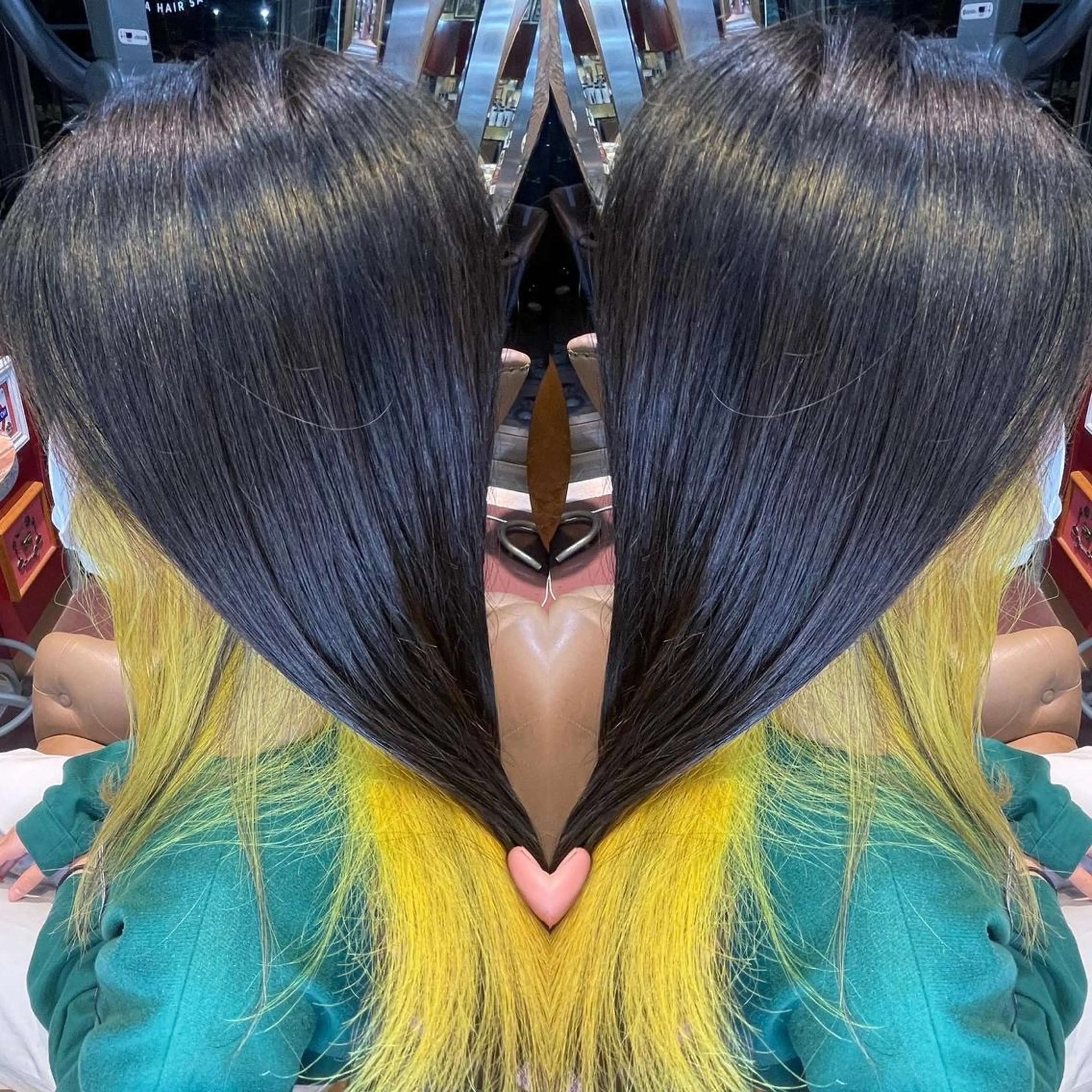 セミロング カラー インナーカラー イエローカラー 👑派手髪/カット 👑ANRYのヘアスタイル