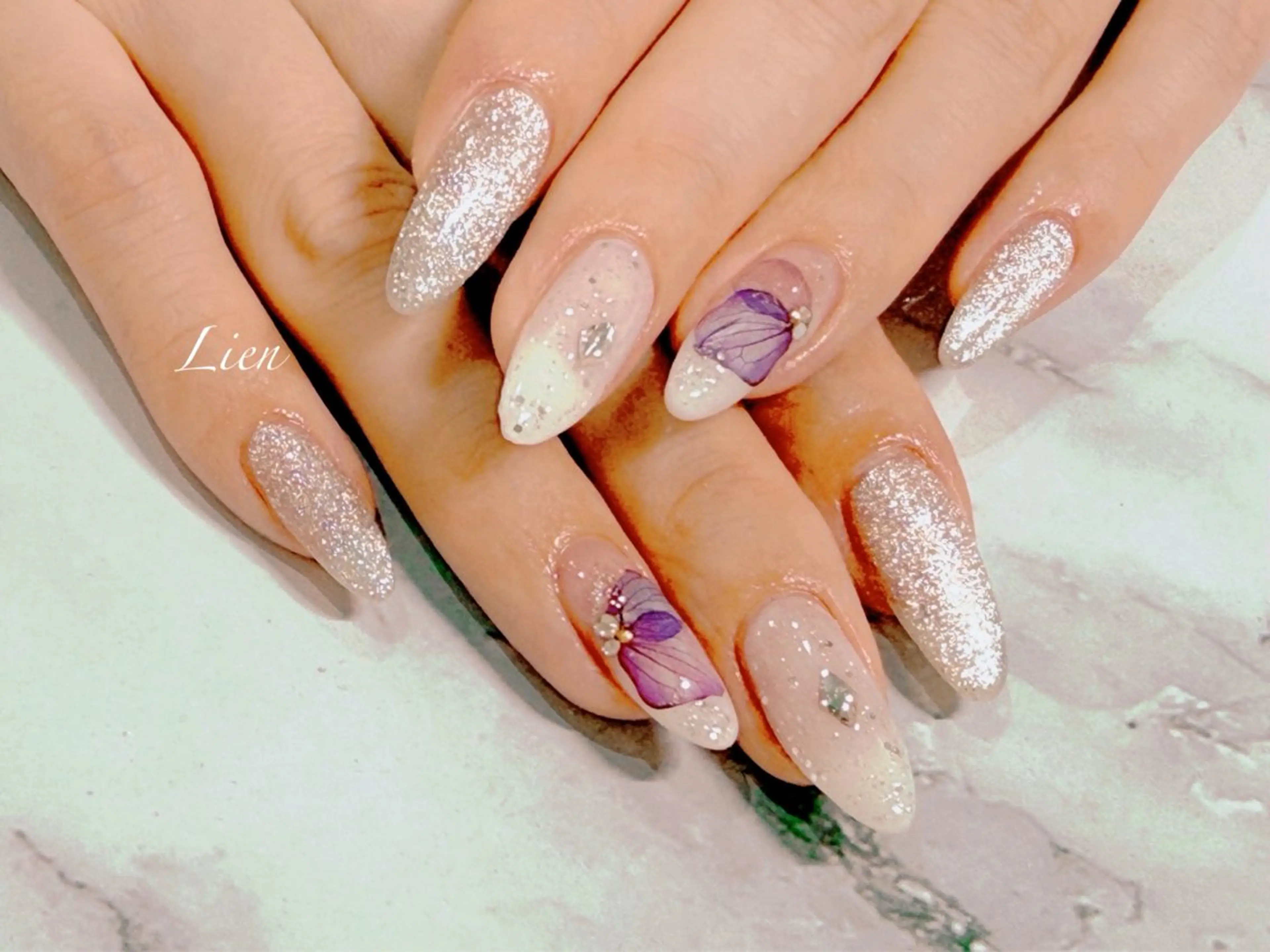 ネイル 長さ出し フットネイル フレンチネイル ジェルネイル ガラスフレンチ ハンドネイル Lien（リアン） 銀座駅6分のネイルデザイン