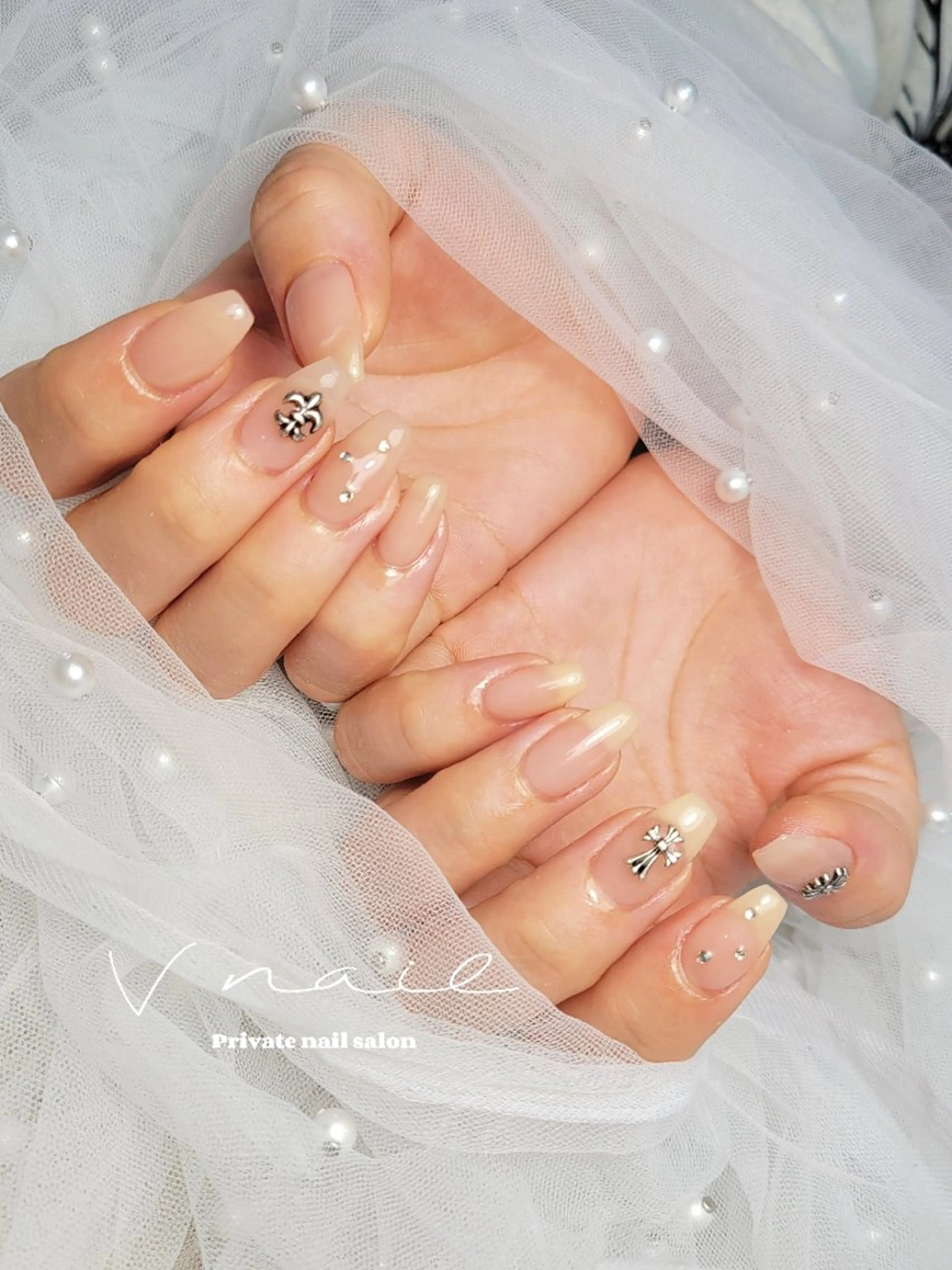 ネイル ハンドネイル V. nailのネイルデザイン