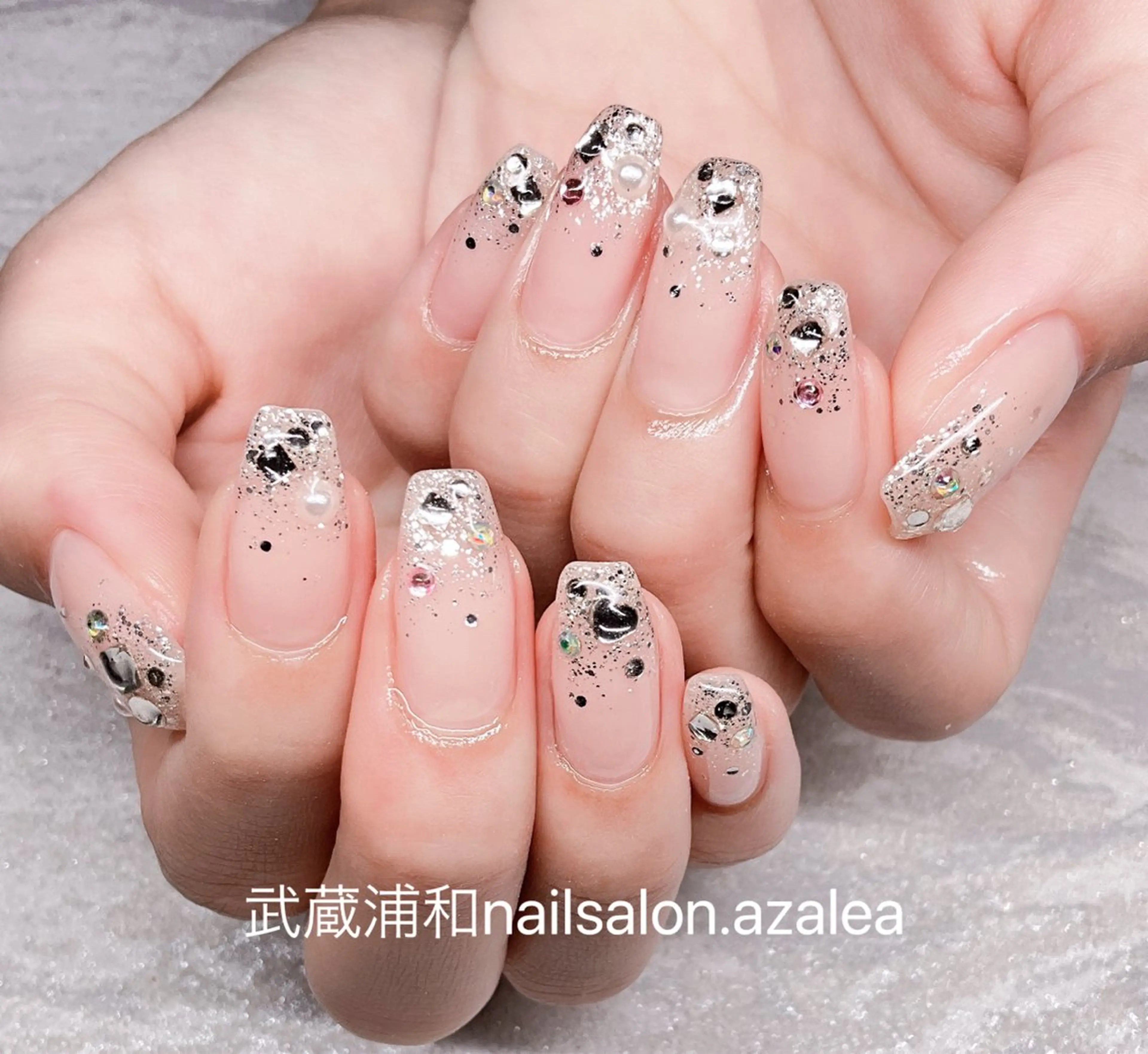 ネイル ハンドネイル R inのネイルデザイン