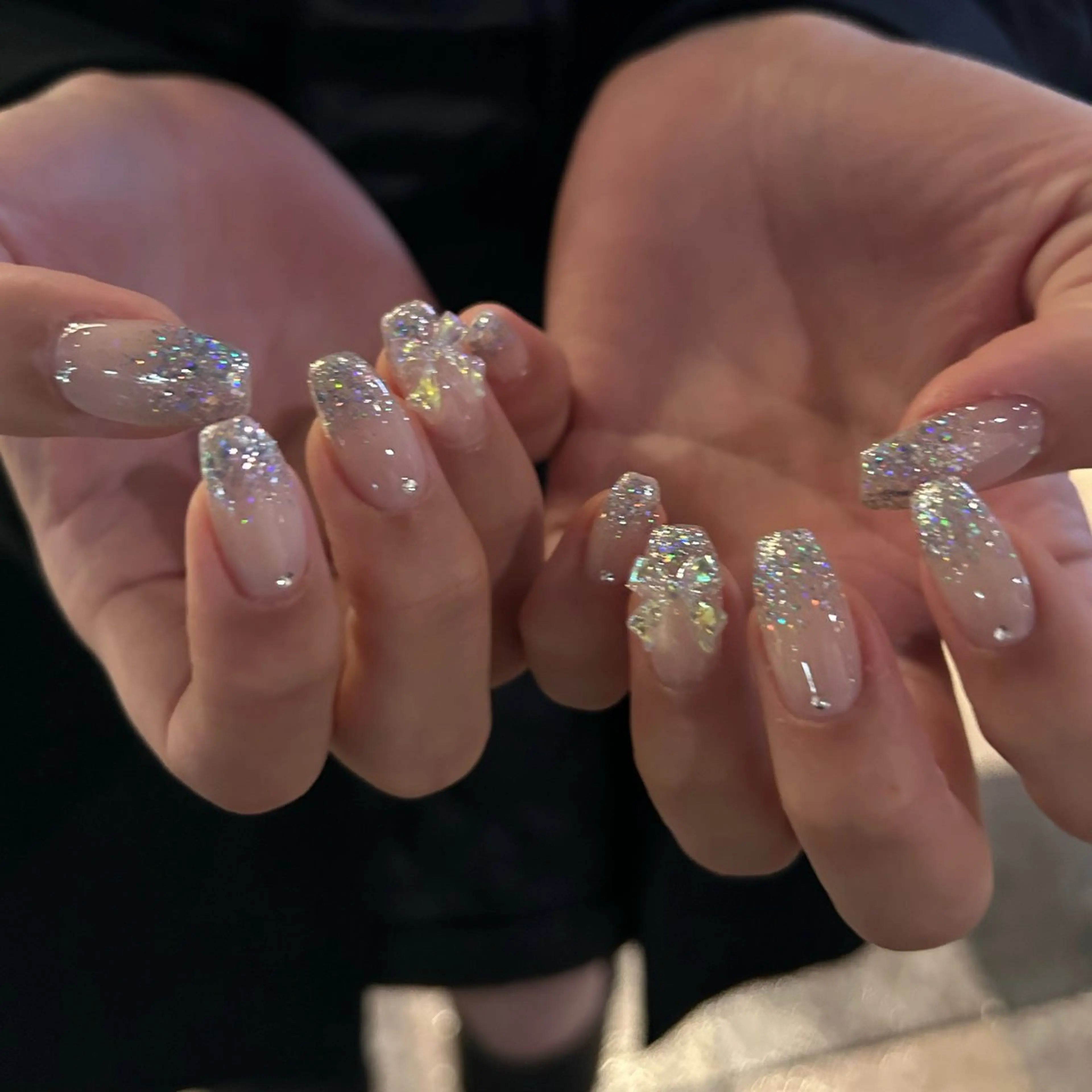 ネイル mikoto 🎀 艶々美フォルムのネイルデザイン