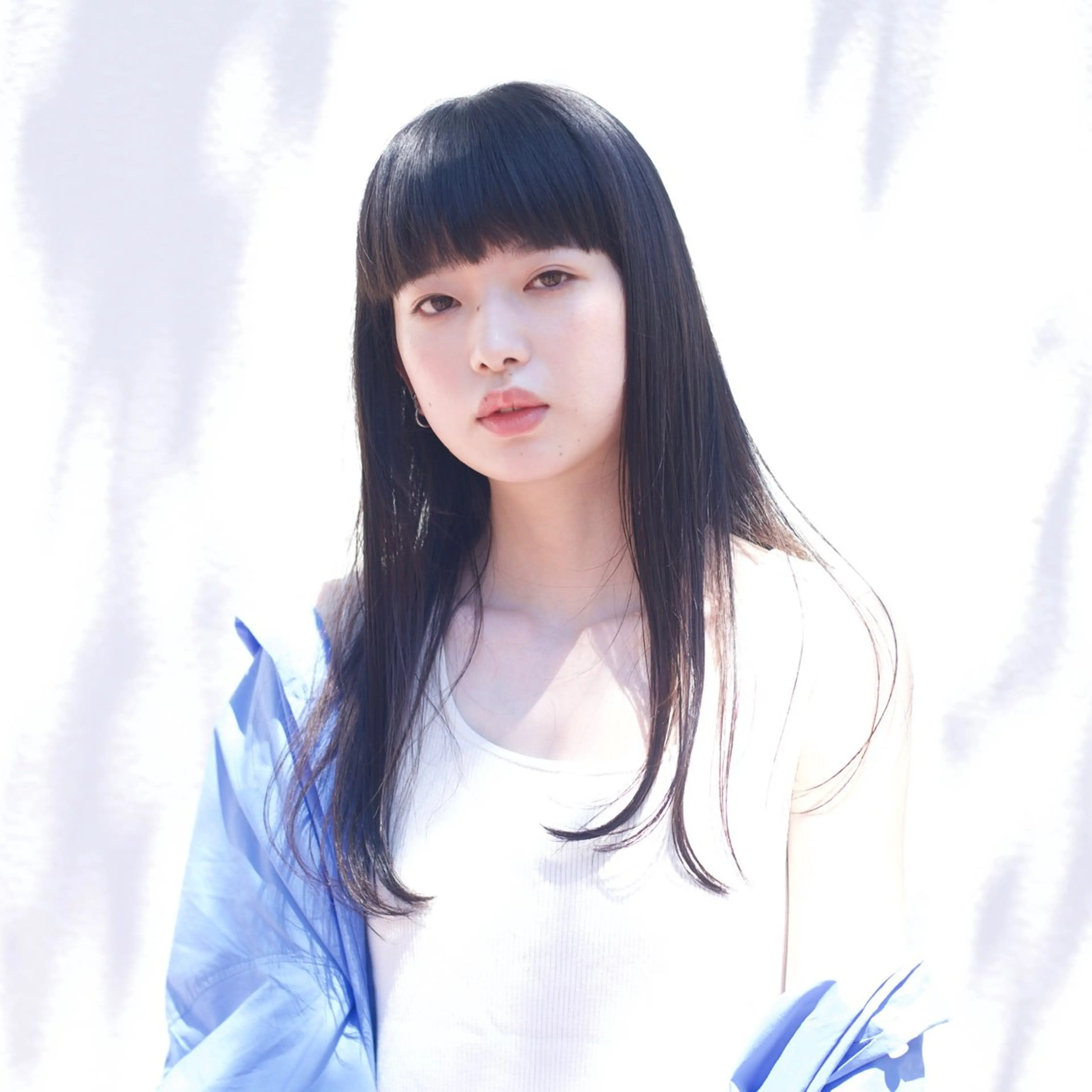 セミロング コバヤシ リョウのヘアスタイル