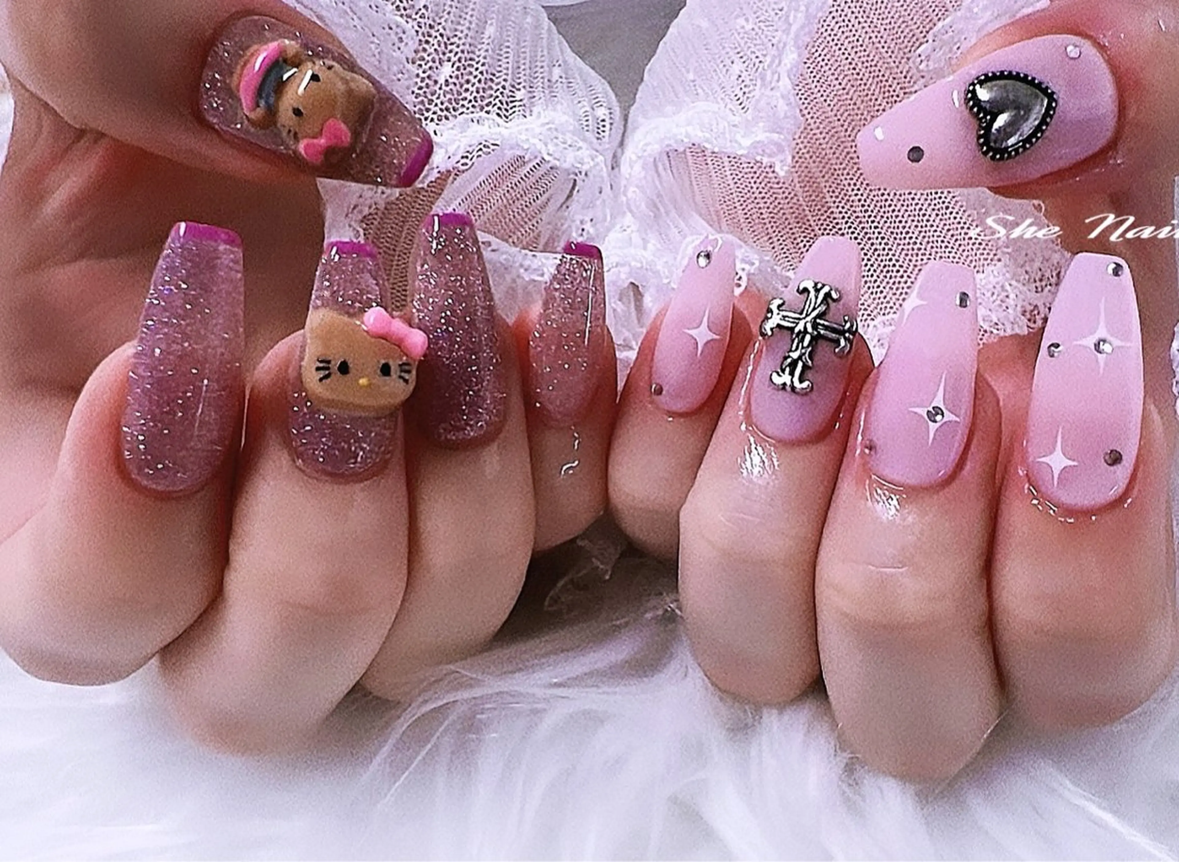 ネイル チークネイル 長さ出し フレンチネイル ガラスフレンチ キラキラネイル ISA_ BELLAのネイルデザイン