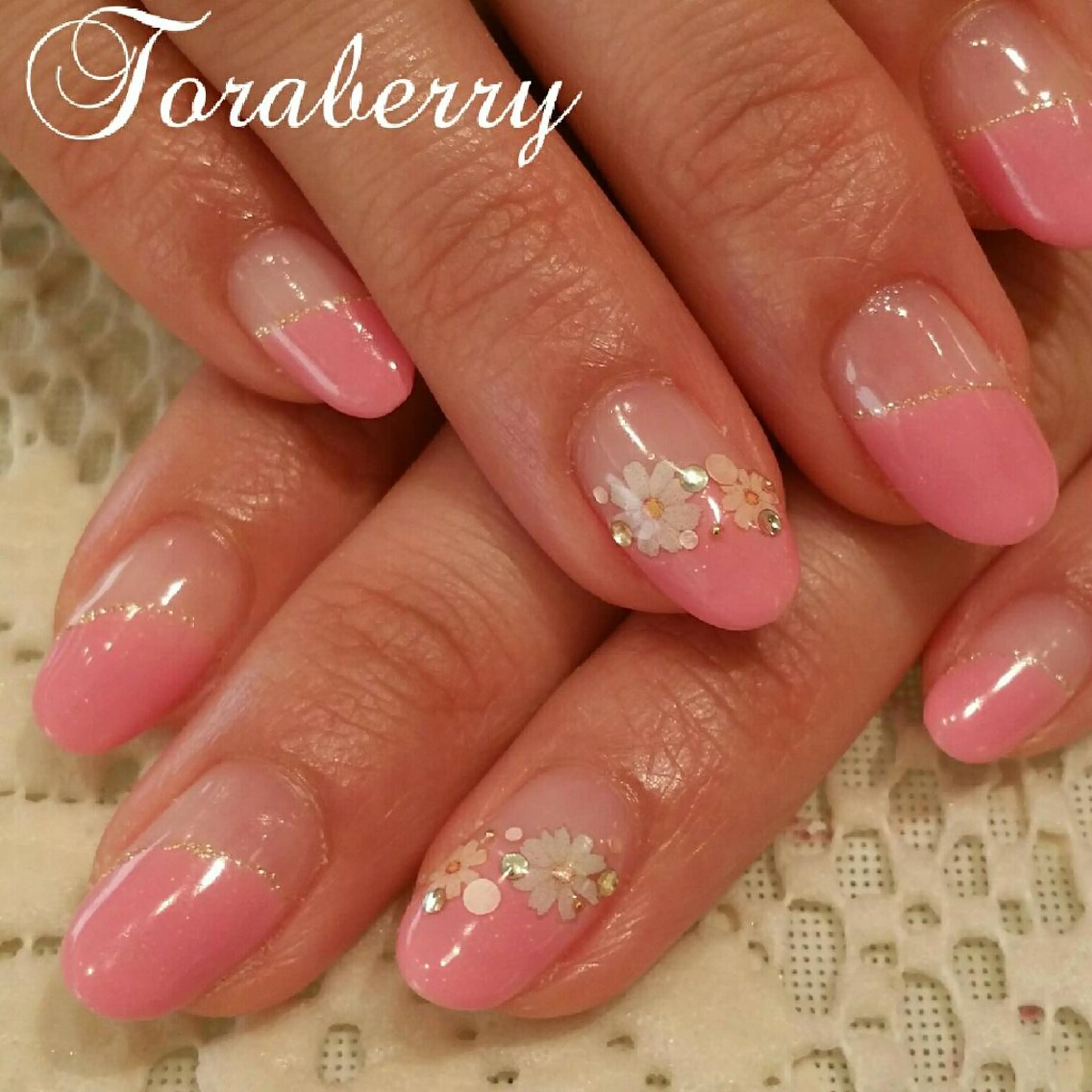 ネイル フレンチネイル 斜めフレンチ ネイリスト なつみのネイルデザイン