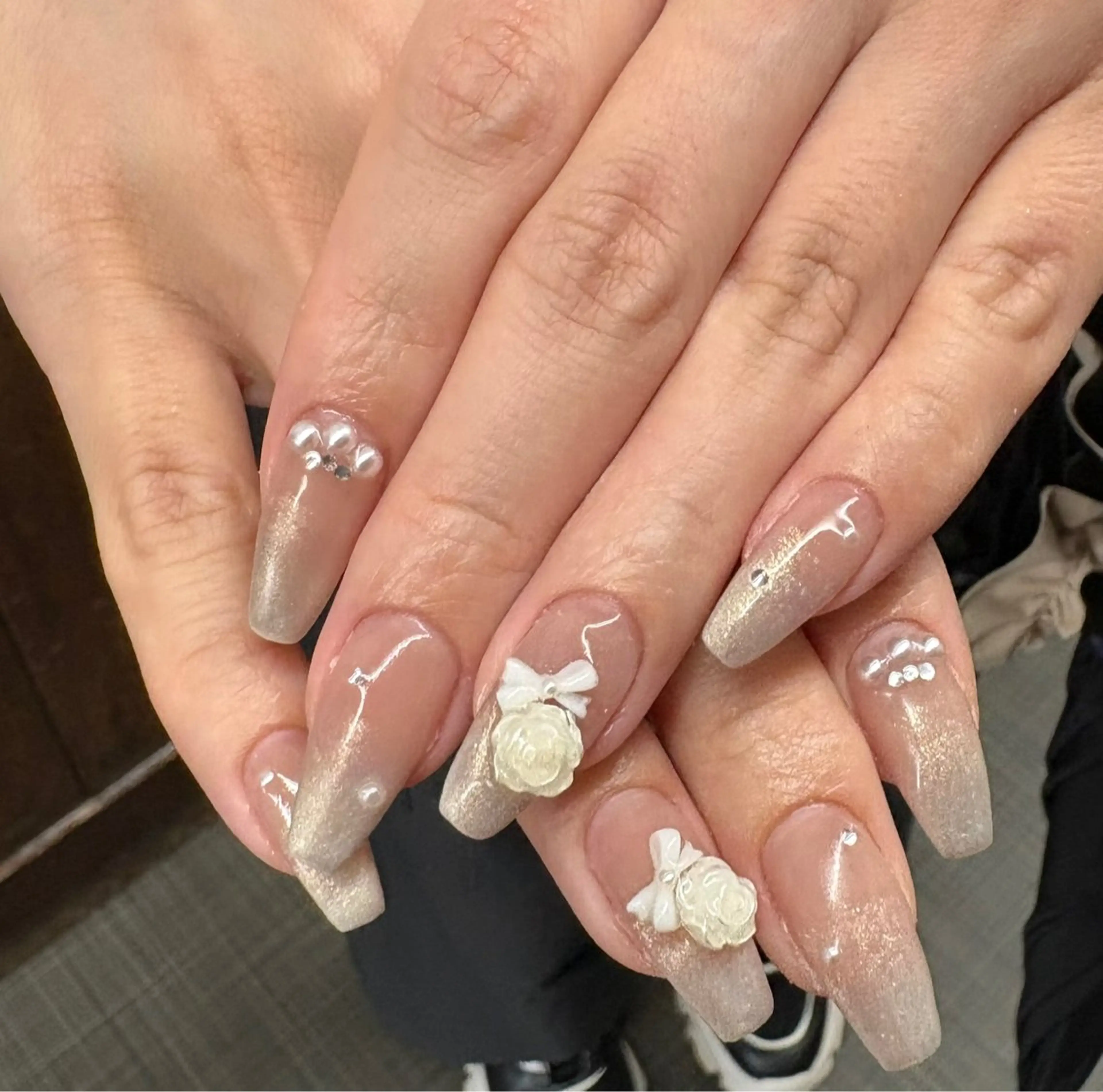 ネイル ゴージャス ハンドネイル Ema Nail 梅田店ミキのネイルデザイン