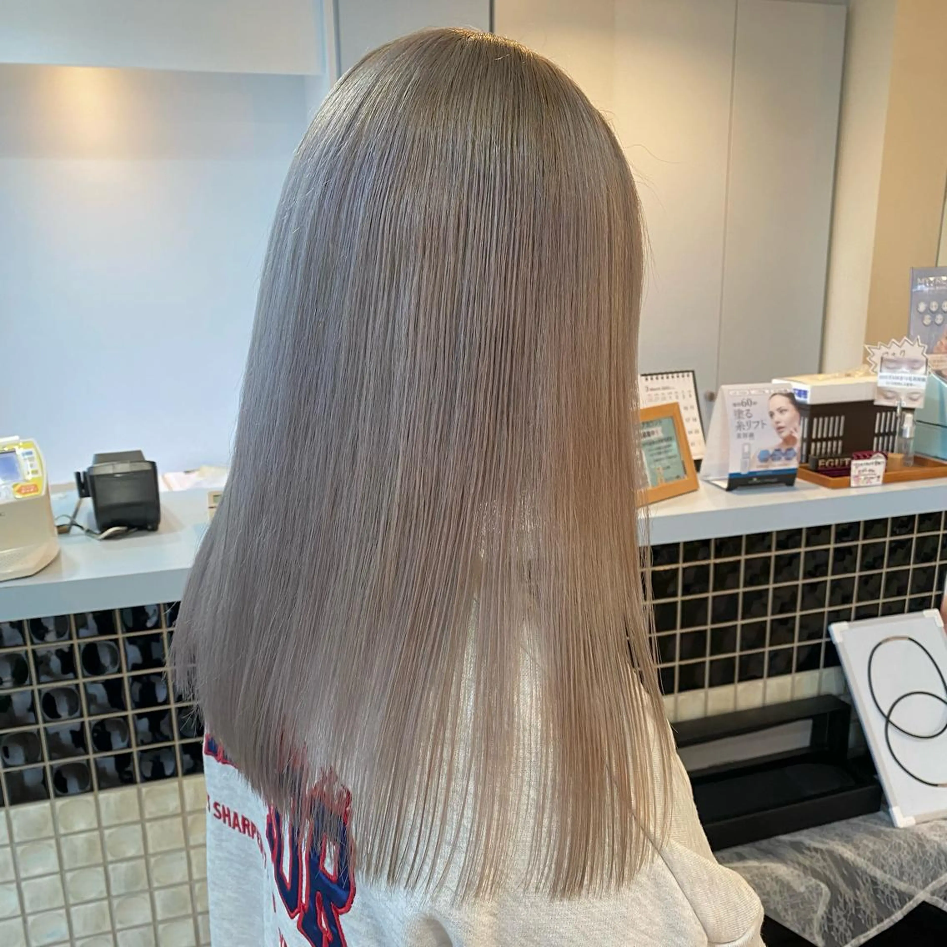 💎ブリーチカラー＋全体カラー＋バイカルテトリートメント💎の写真