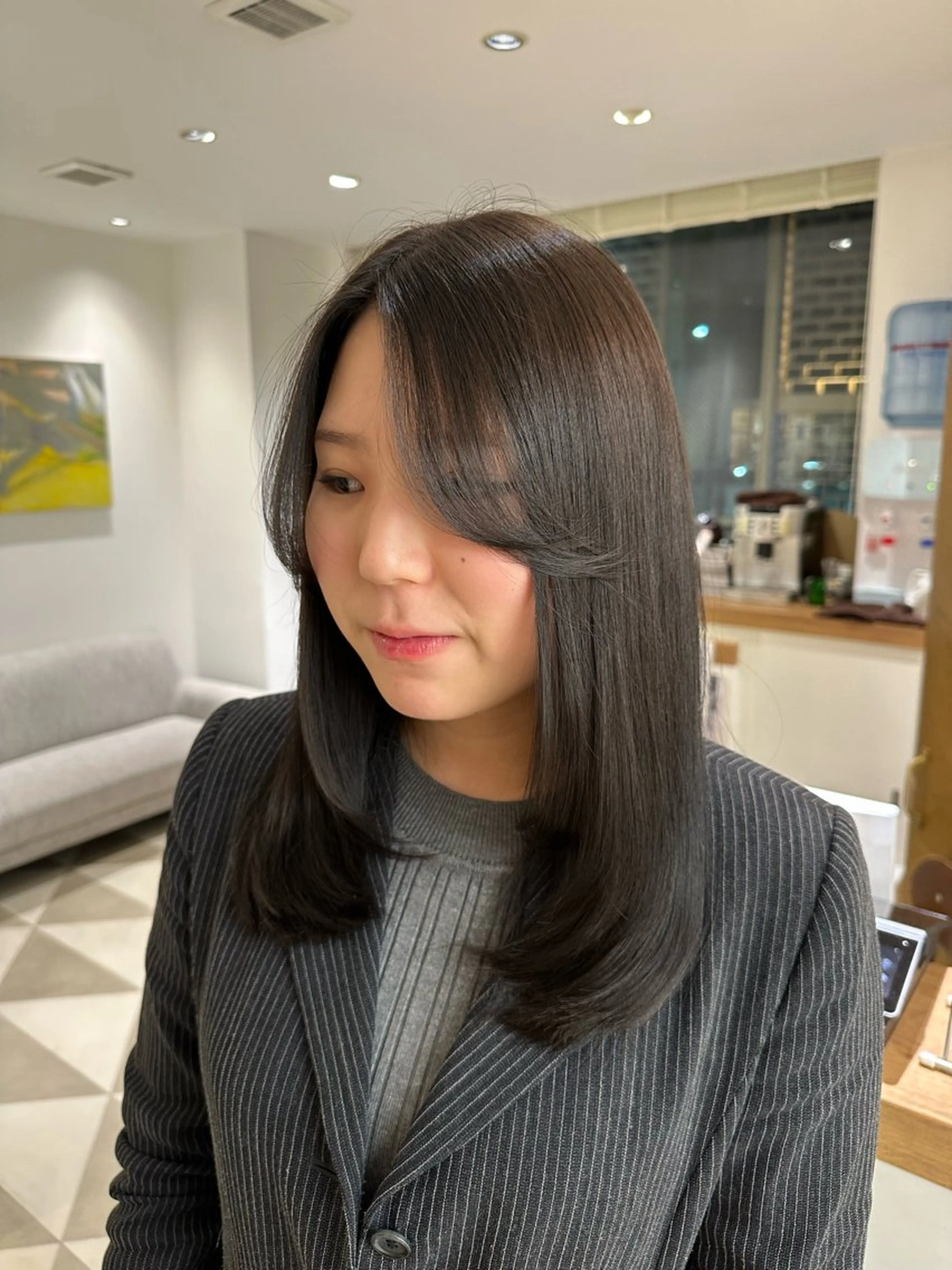 セミロング 安丸 結夏のヘアスタイル