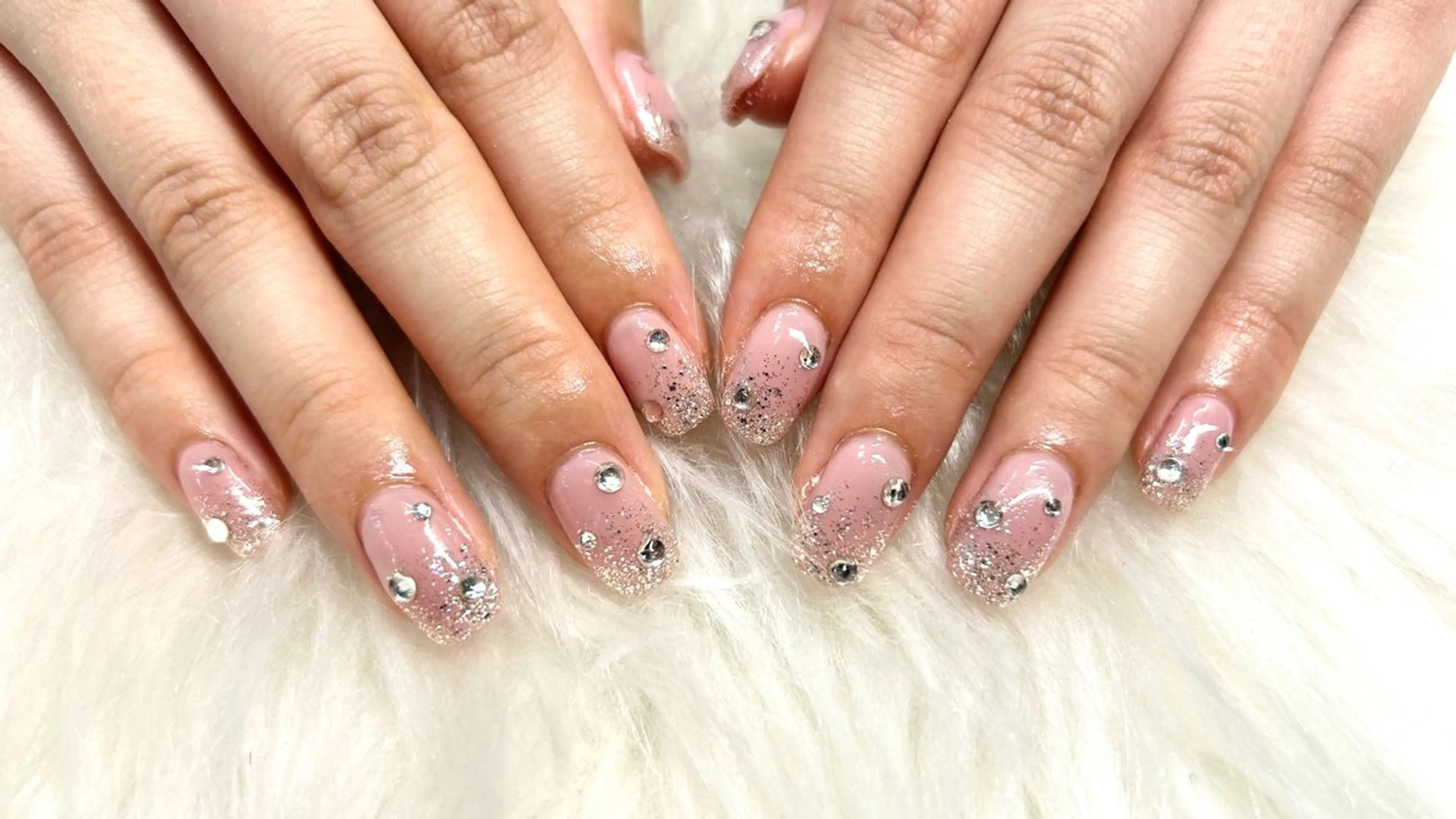 ネイル 二階堂 晴菜のネイルデザイン