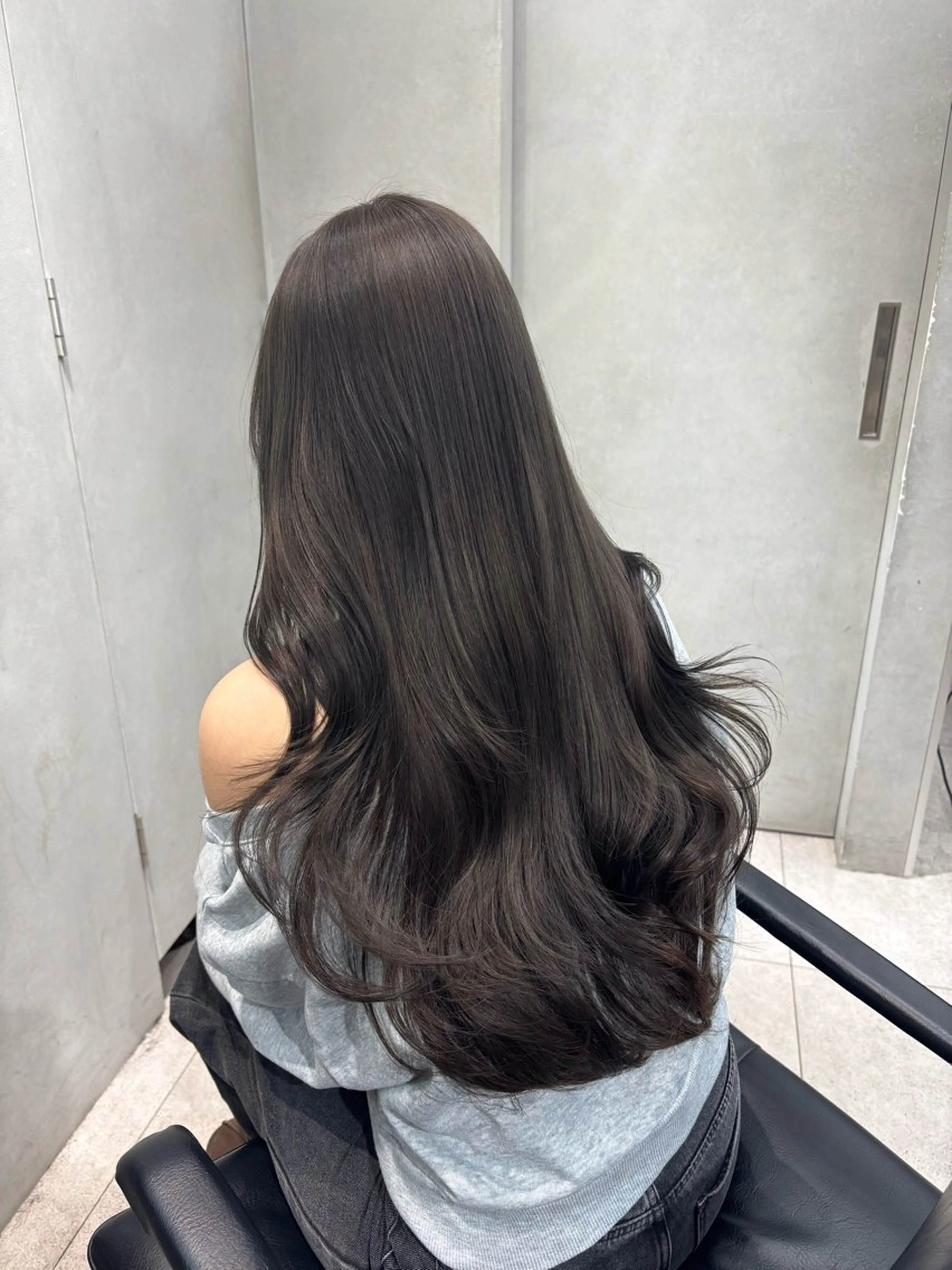 セミロング emi 韓国ワンホンヘアのヘアスタイル