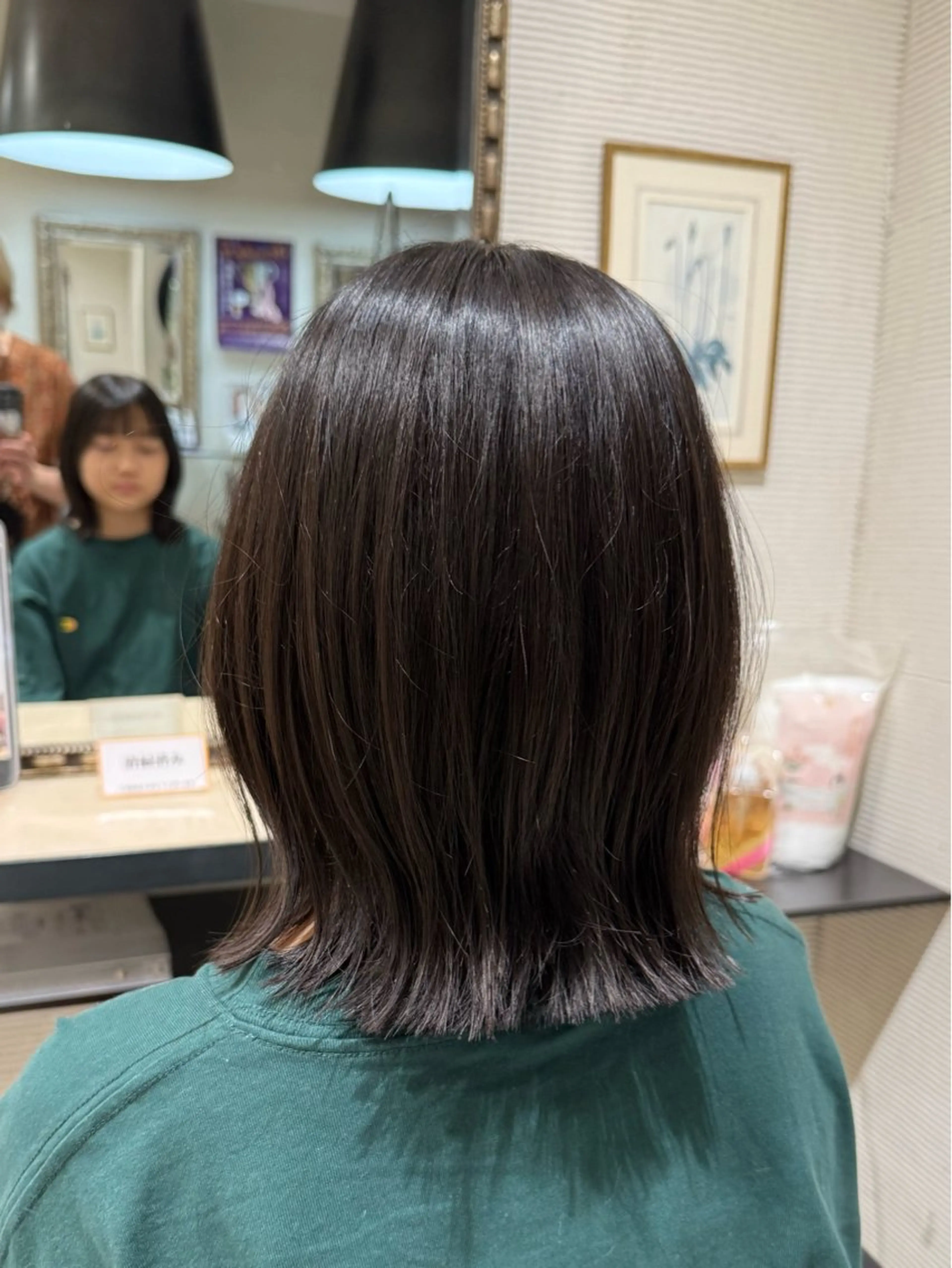 ミディアム 藤本 理愛のヘアスタイル
